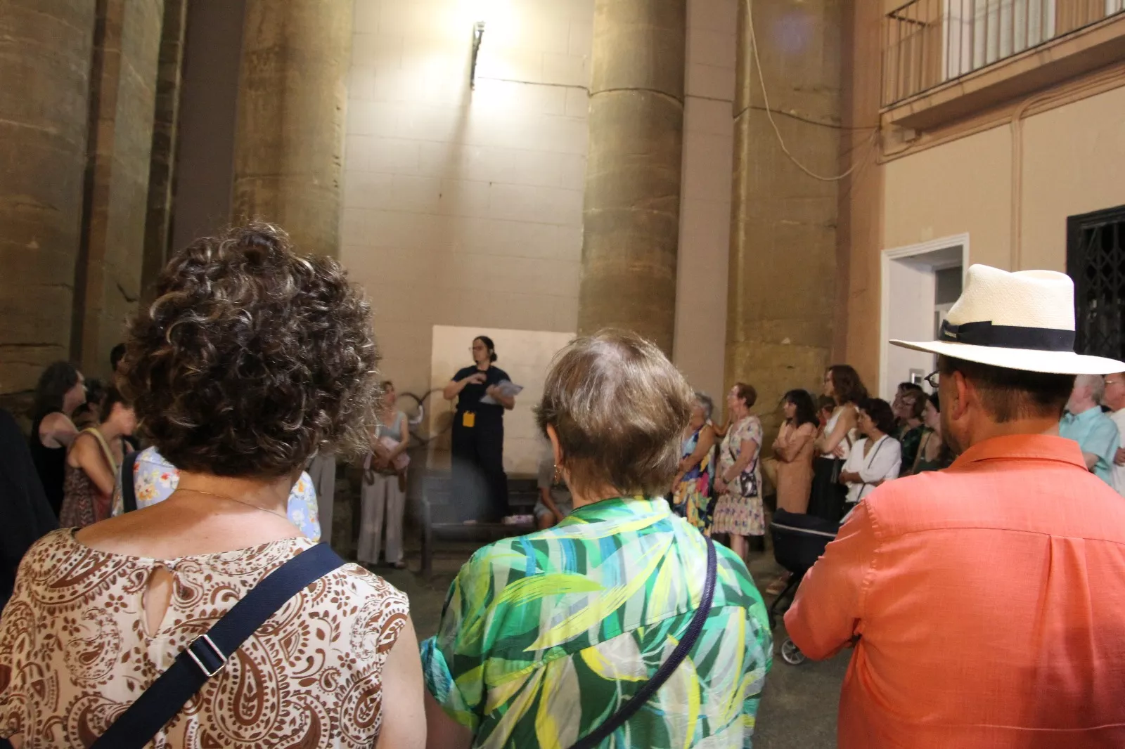 Un paseo por la historia de Sariñena con Gemma Grau Gallardo. Foto Carlos Neofato
