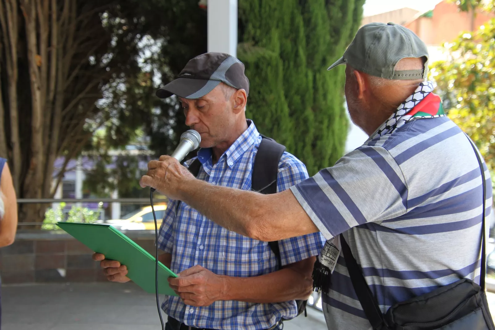Concentración en Binéfar de apoyo a Palestina. Foto Carlos Neofato
