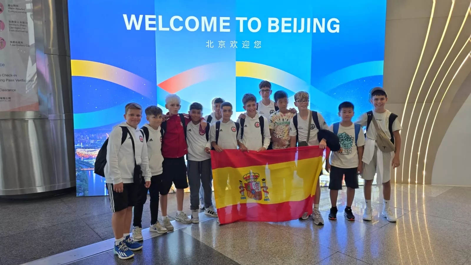Participantes de la Escuela de Fútbol en Peñín