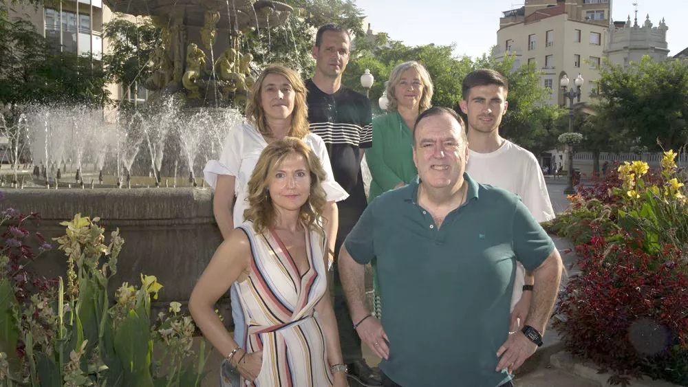 Equipo de EL DIARIO DE HUESCA en su origen. Mercedes Manterola, Sergio Bernués, Myriam Martínez, Adrián Mora, María José Sampietro y Javier García Antón