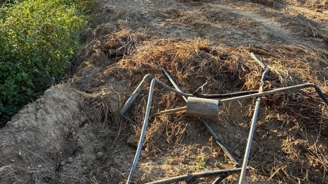 Vertidos de instalaciones de riego. Al fondo Salillas(002) Vertidos de instalaciones de riego. Al fondo Salillas(002)