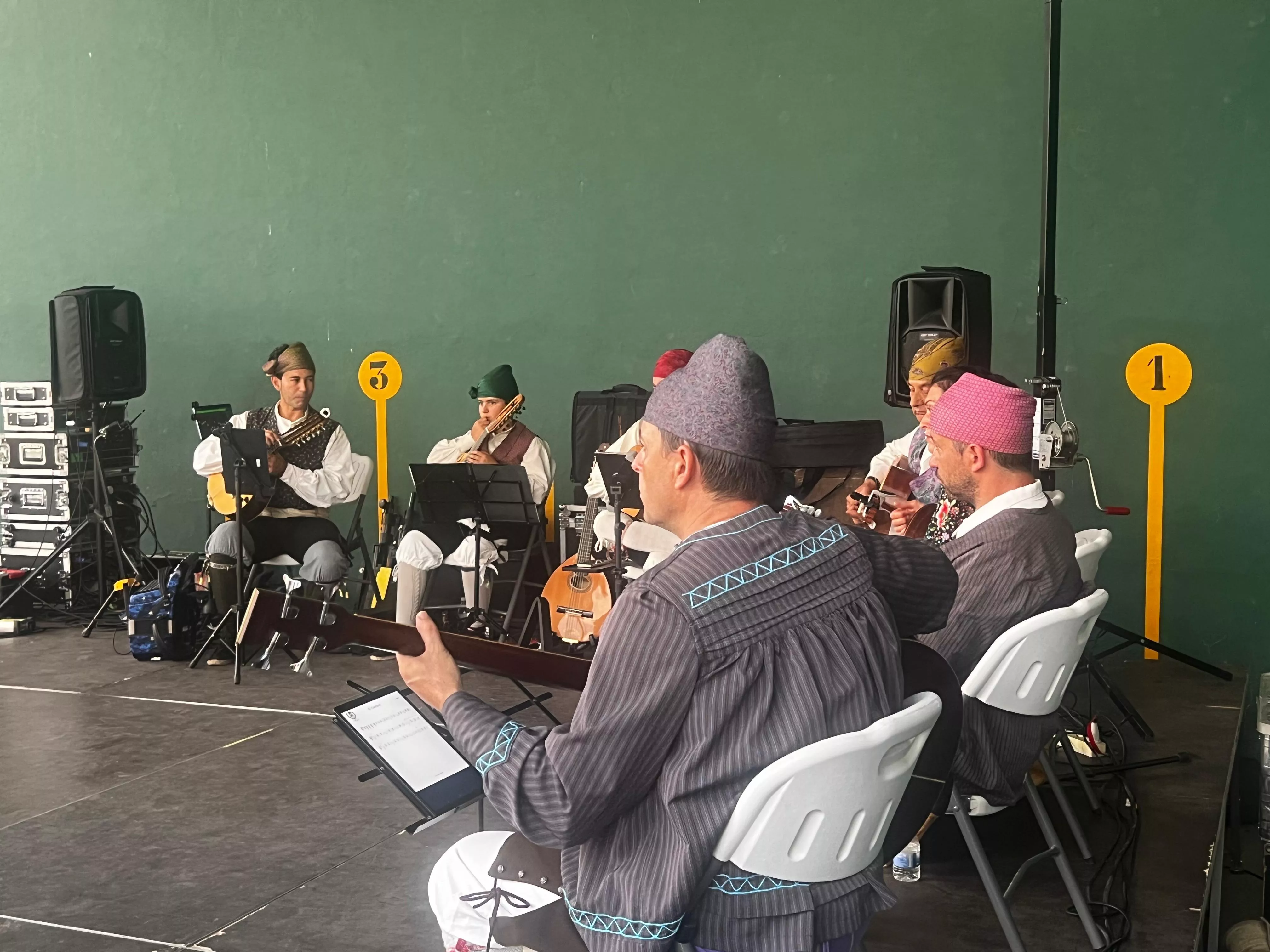 La Agrupación Folklórica Santa Cecilia en las fiestas de Santa Margarita en Albalatillo.