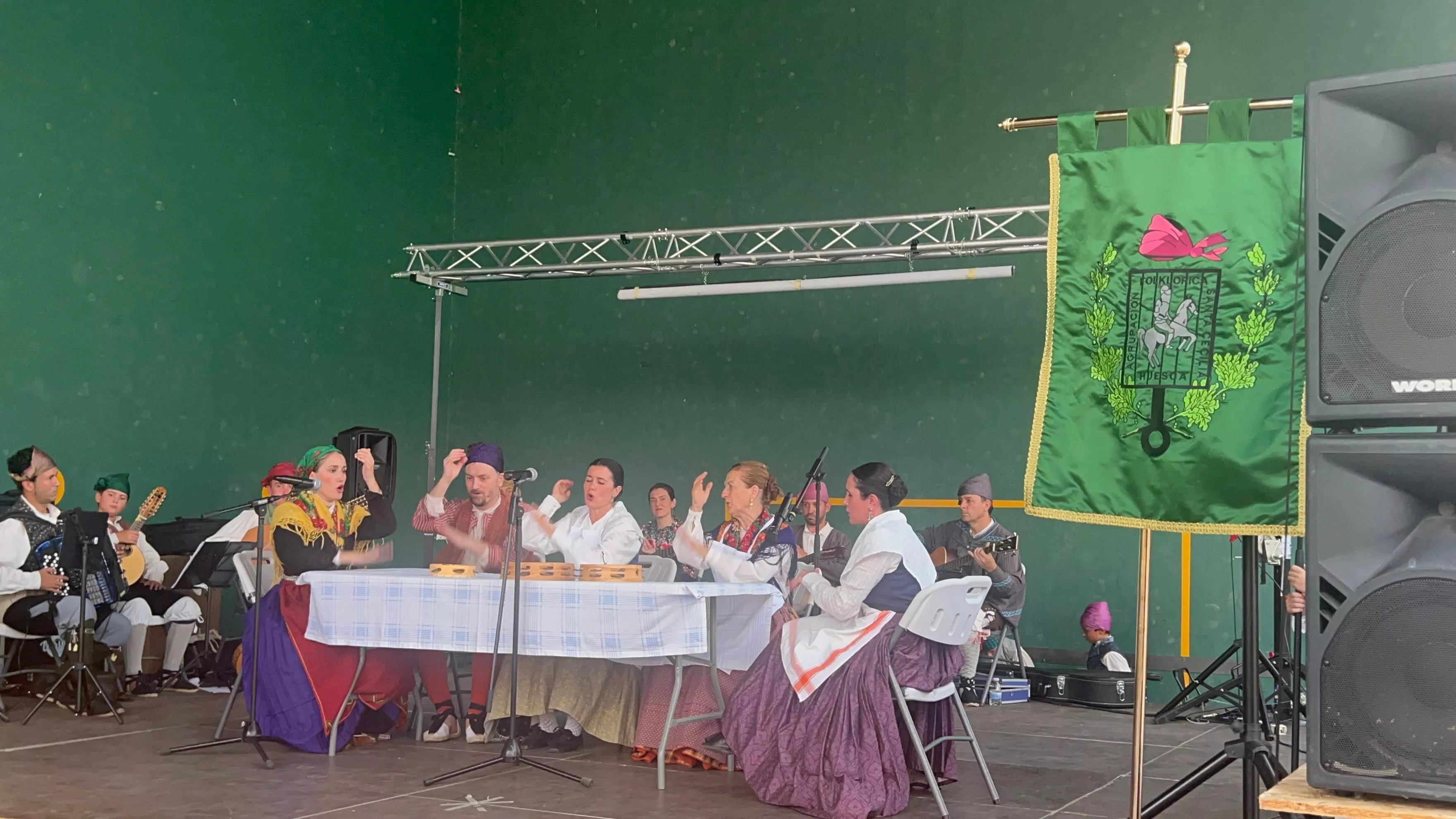 La Agrupación Folklórica Santa Cecilia en las fiestas de Santa Margarita en Albalatillo.