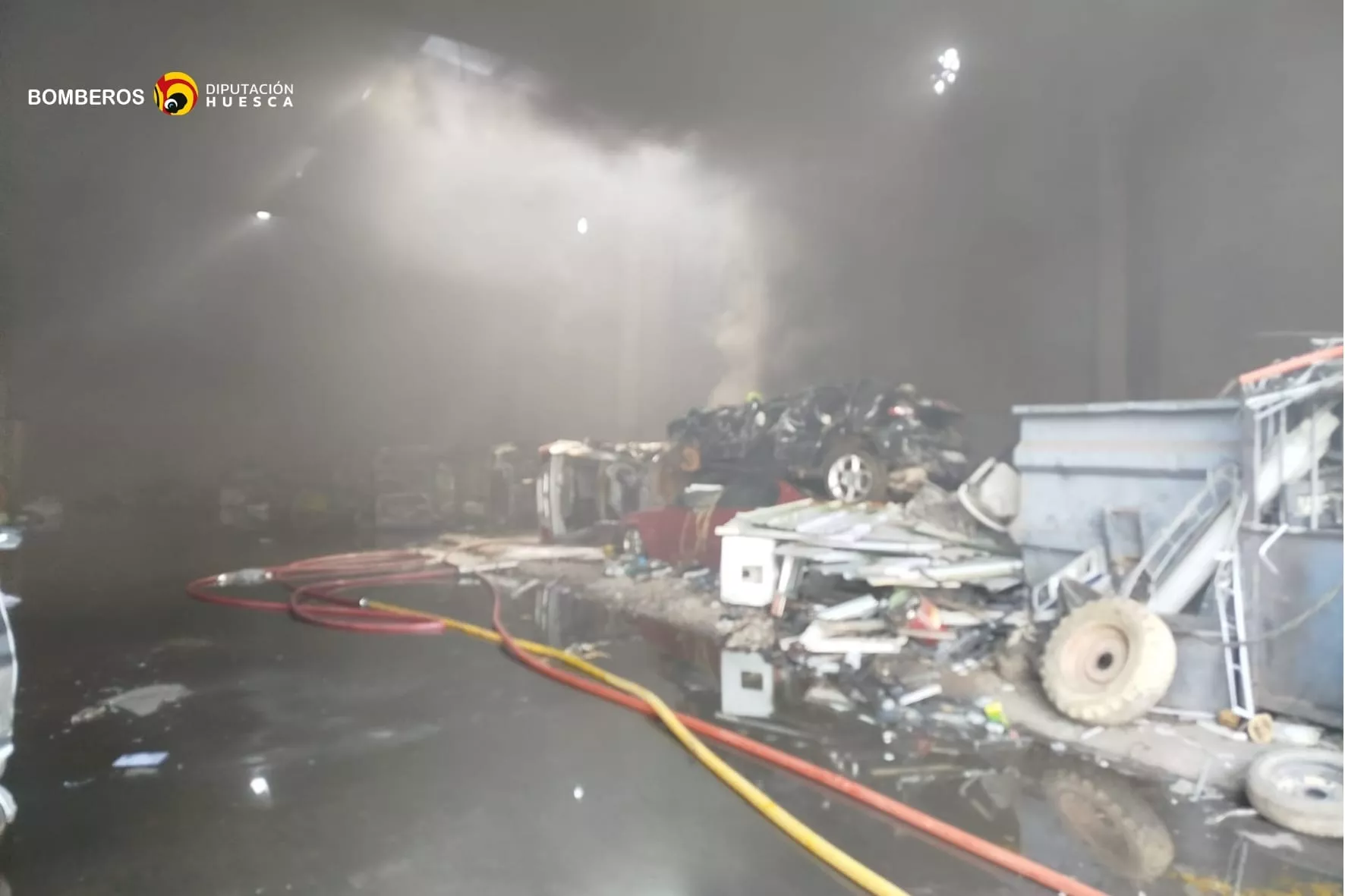 Interior de la chatarrería en Monzón Interior de la chatarrería en Monzón