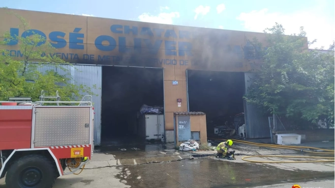 Incendio en la chatarrería de Monzón