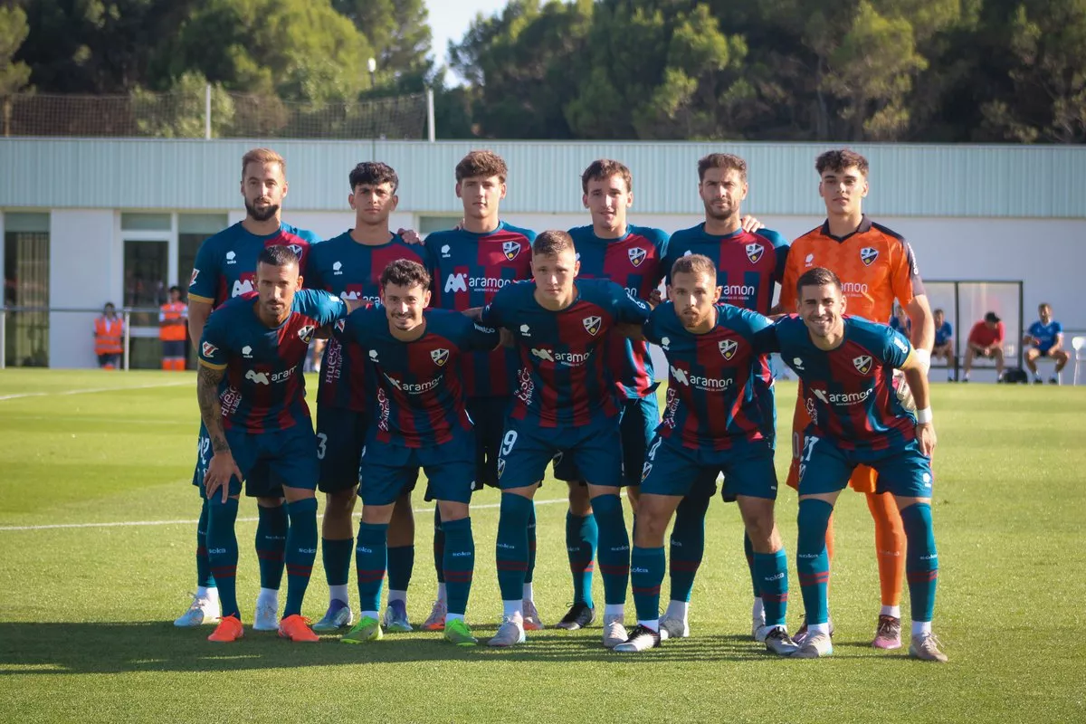 Once titular de la SD Huesca en el partido ante Osasuna Promesas. Foto: SD Huesca