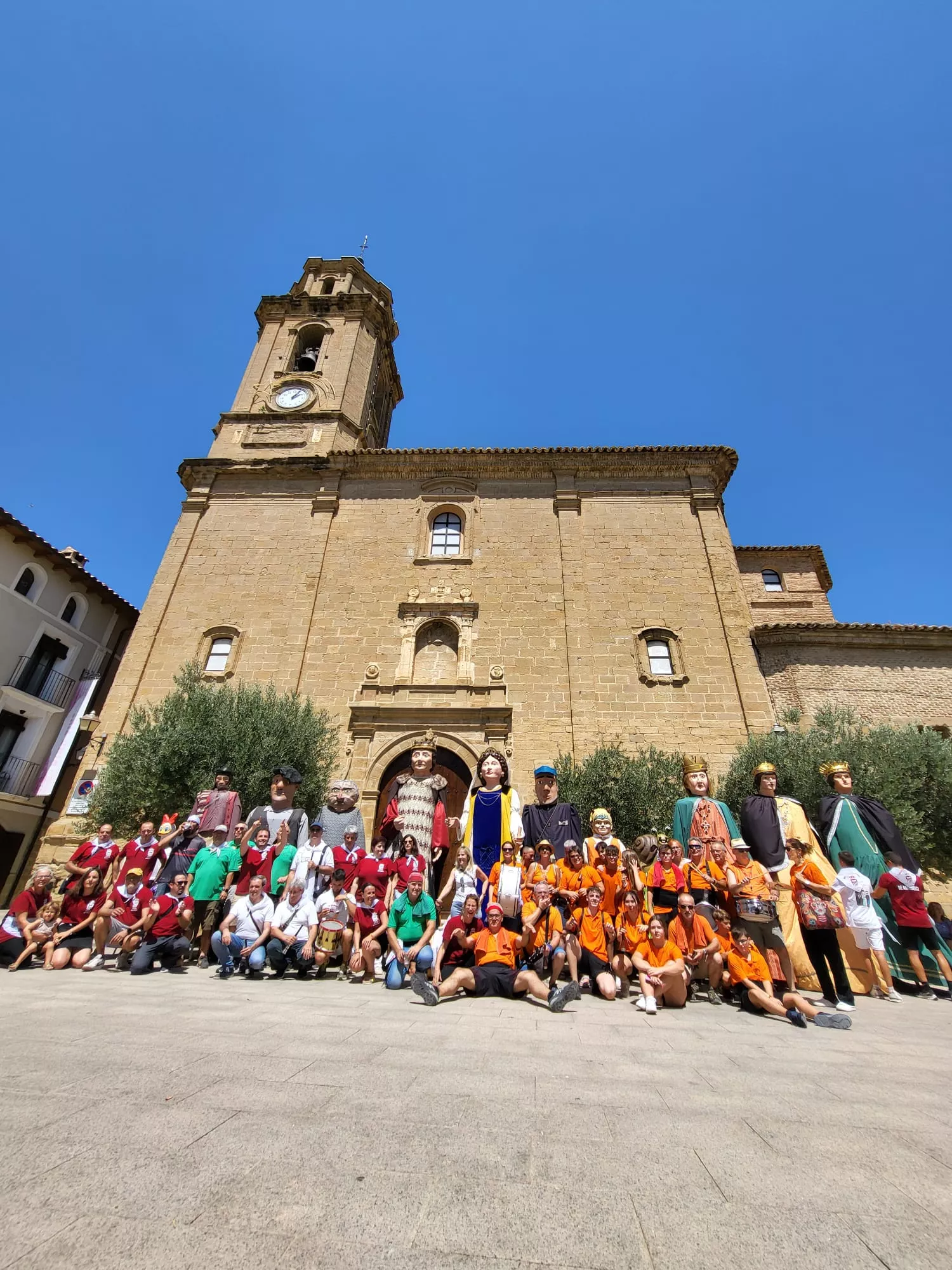 Adahuesca celebrará este sábado el II Encuentro de Gigantes.