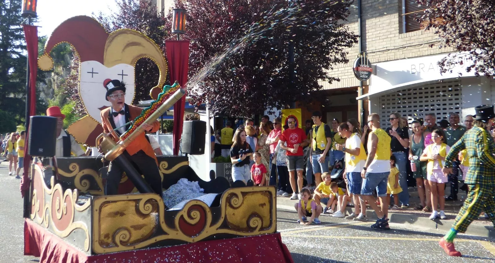 Sabiñánigo estalla en alegría con el inicio de sus fiestas patronales. Foto Ayuntamiento de Sabiñánigo