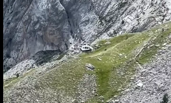 Rescate del fallecido en Peña Foratata Rescate del fallecido en Peña Foratata