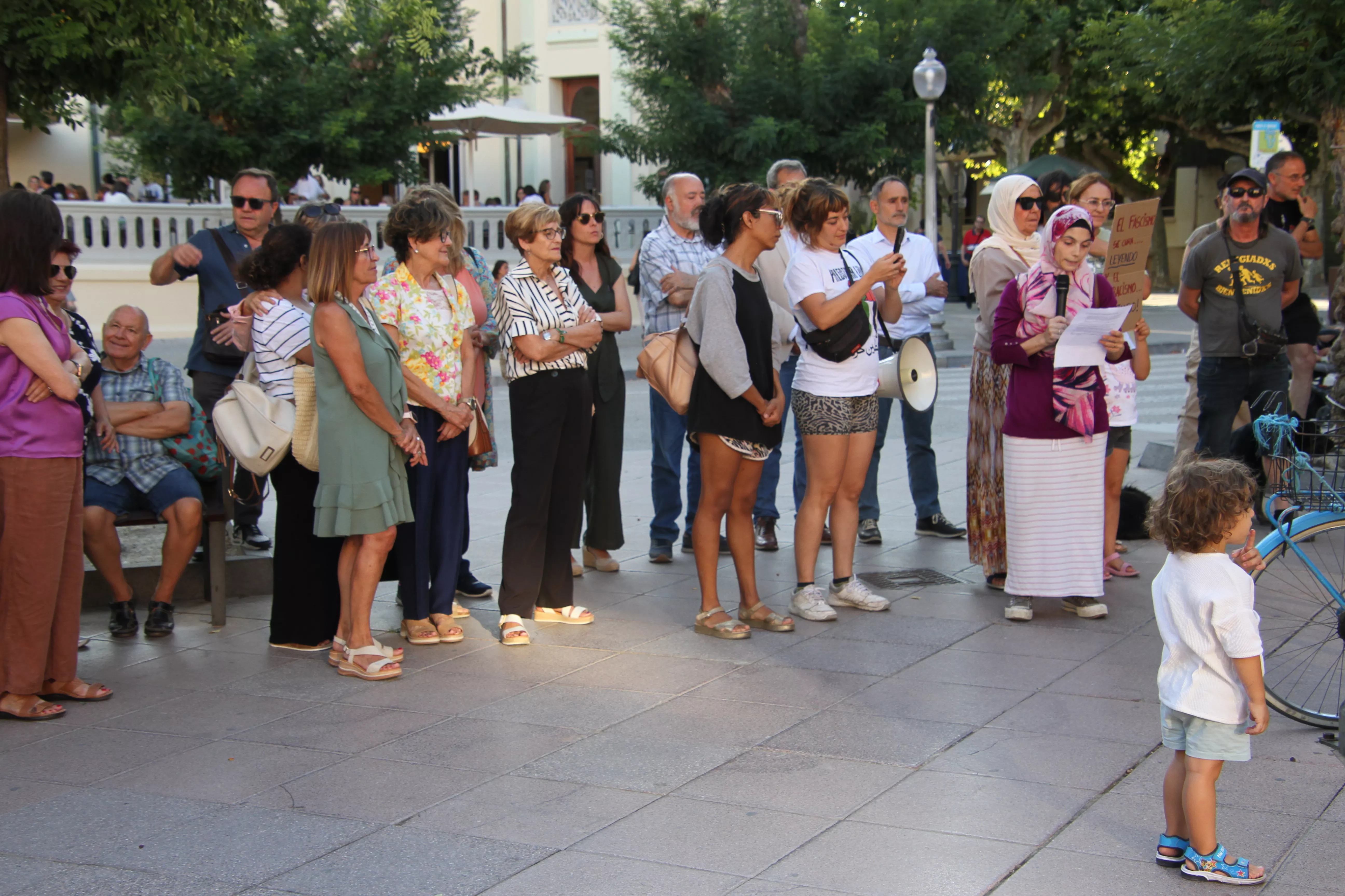 Concentración contra el racismo celebrada en Huesca. Foto Carlos Neofato
