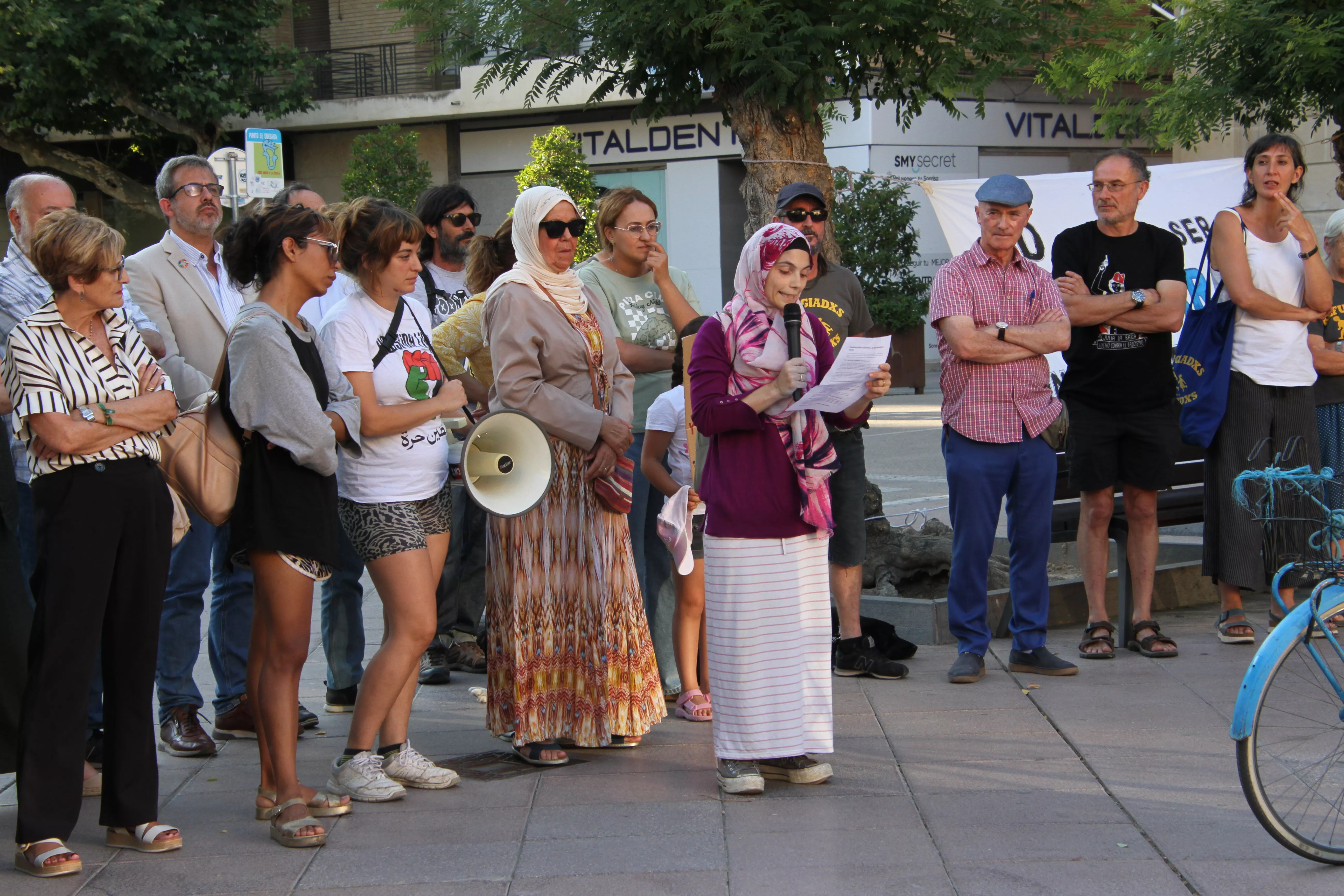 Concentración contra el racismo celebrada en Huesca. Foto Carlos Neofato