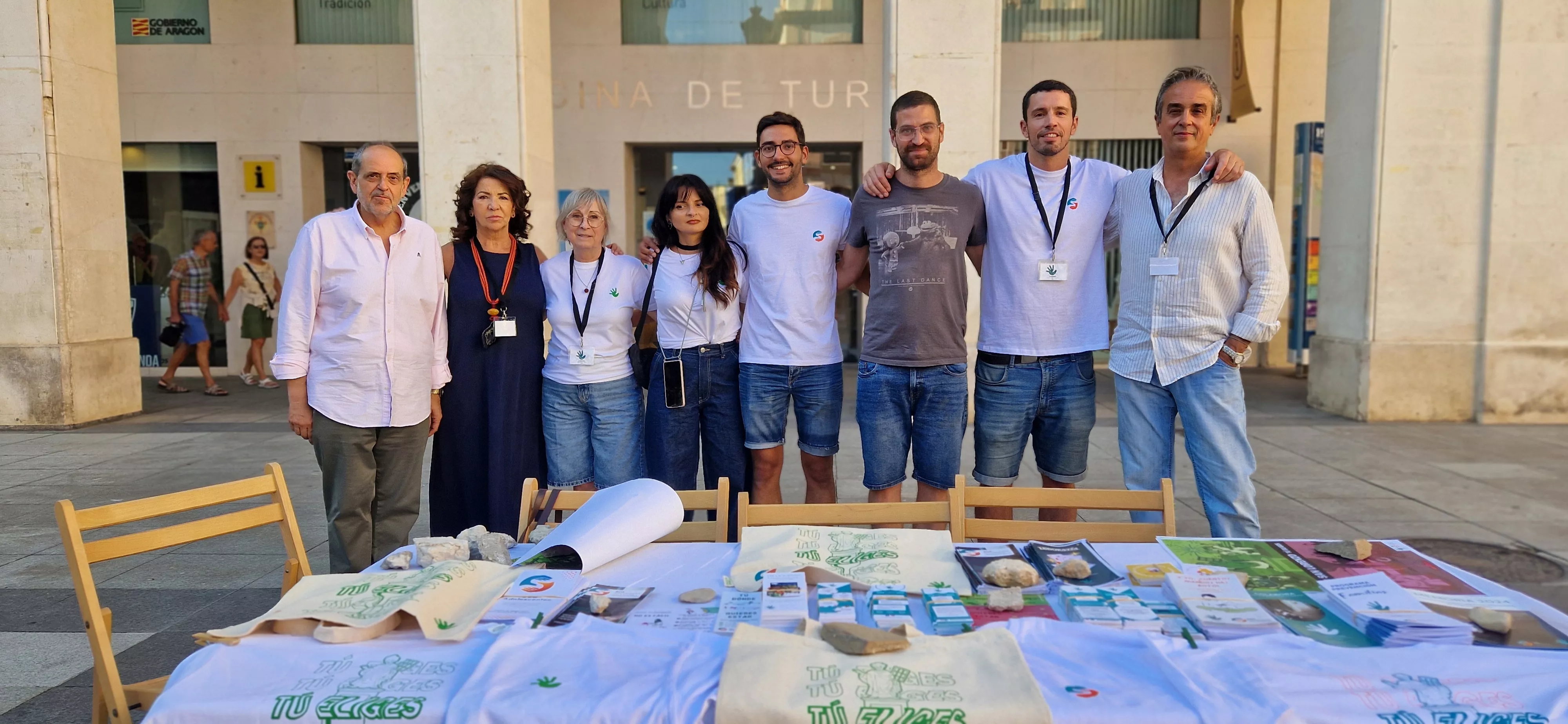 Equipo de Proyecto Hombre y artistas. Foto Myriam Martínez