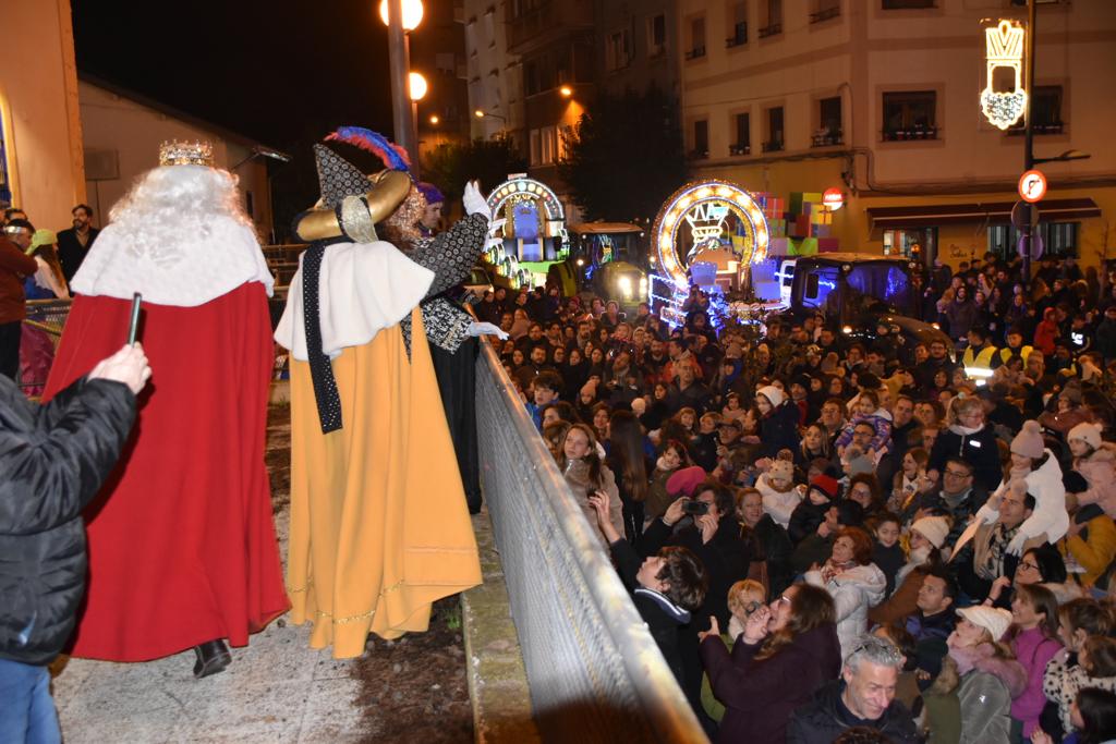 Imágenes de la Cabalgata de Reyes de Monzón 