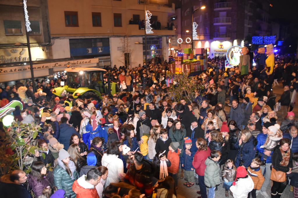 Imágenes de la Cabalgata de Reyes de Monzón 