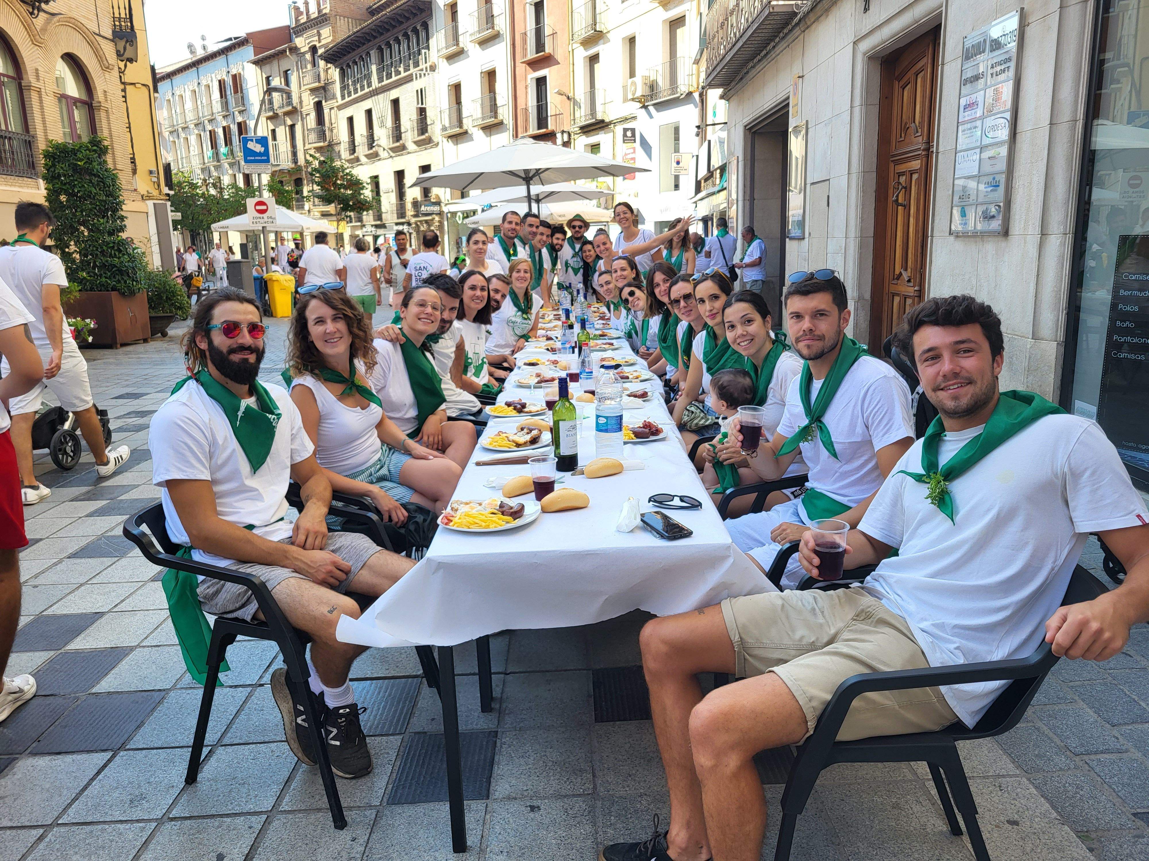 Almuerzos en la antesala del chupinazo.