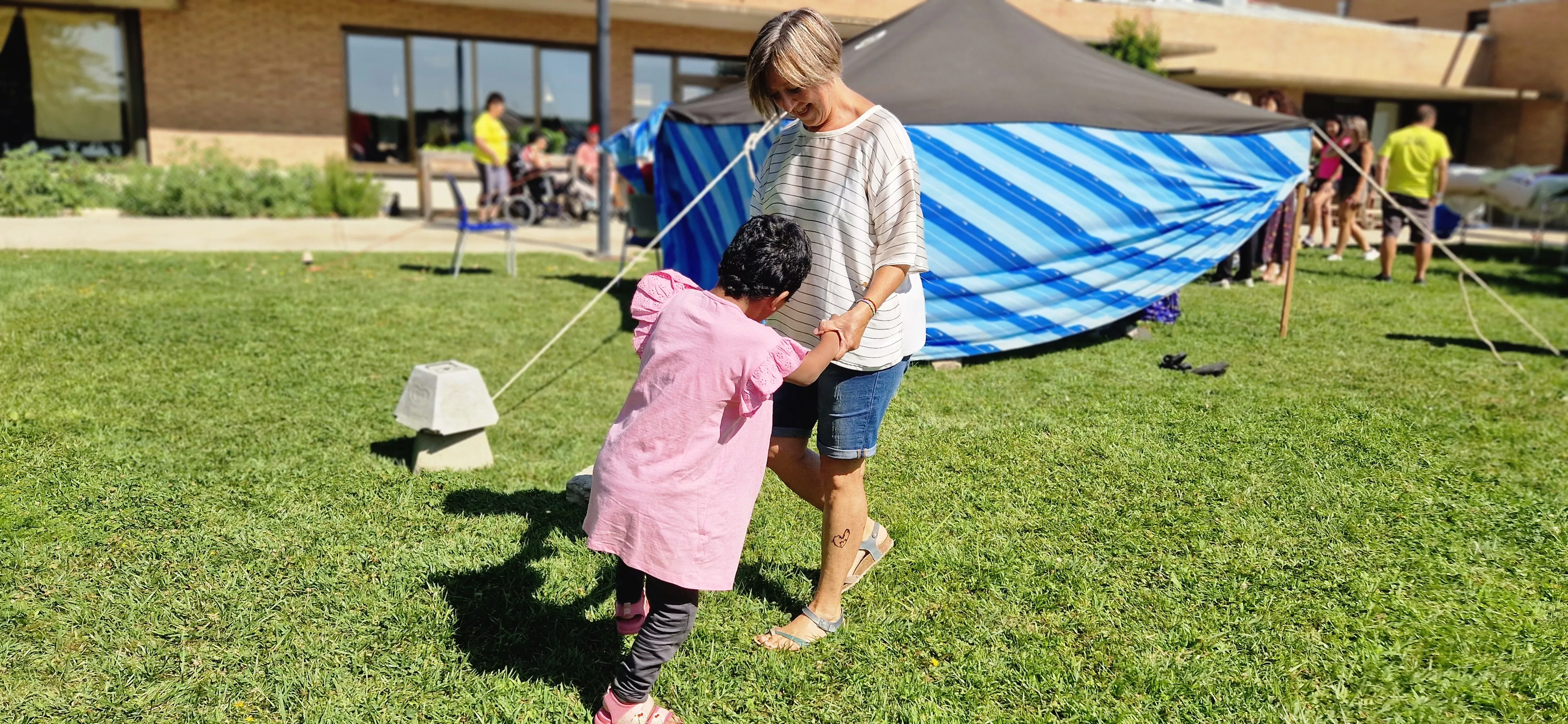 Fiesta celebrada en Aspace Huesca con los niños saharauis. Foto Myriam Martínez