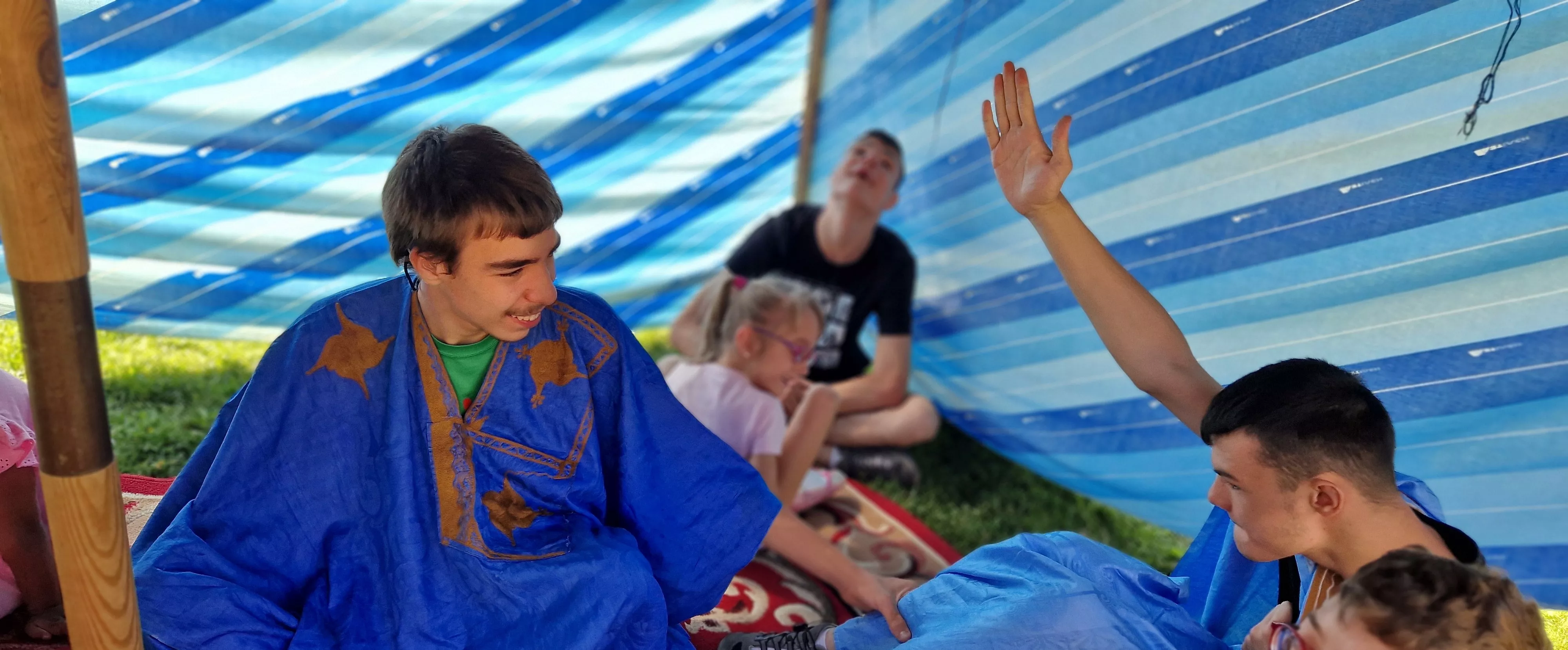 Fiesta celebrada en Aspace Huesca con los niños saharauis. Foto Myriam Martínez