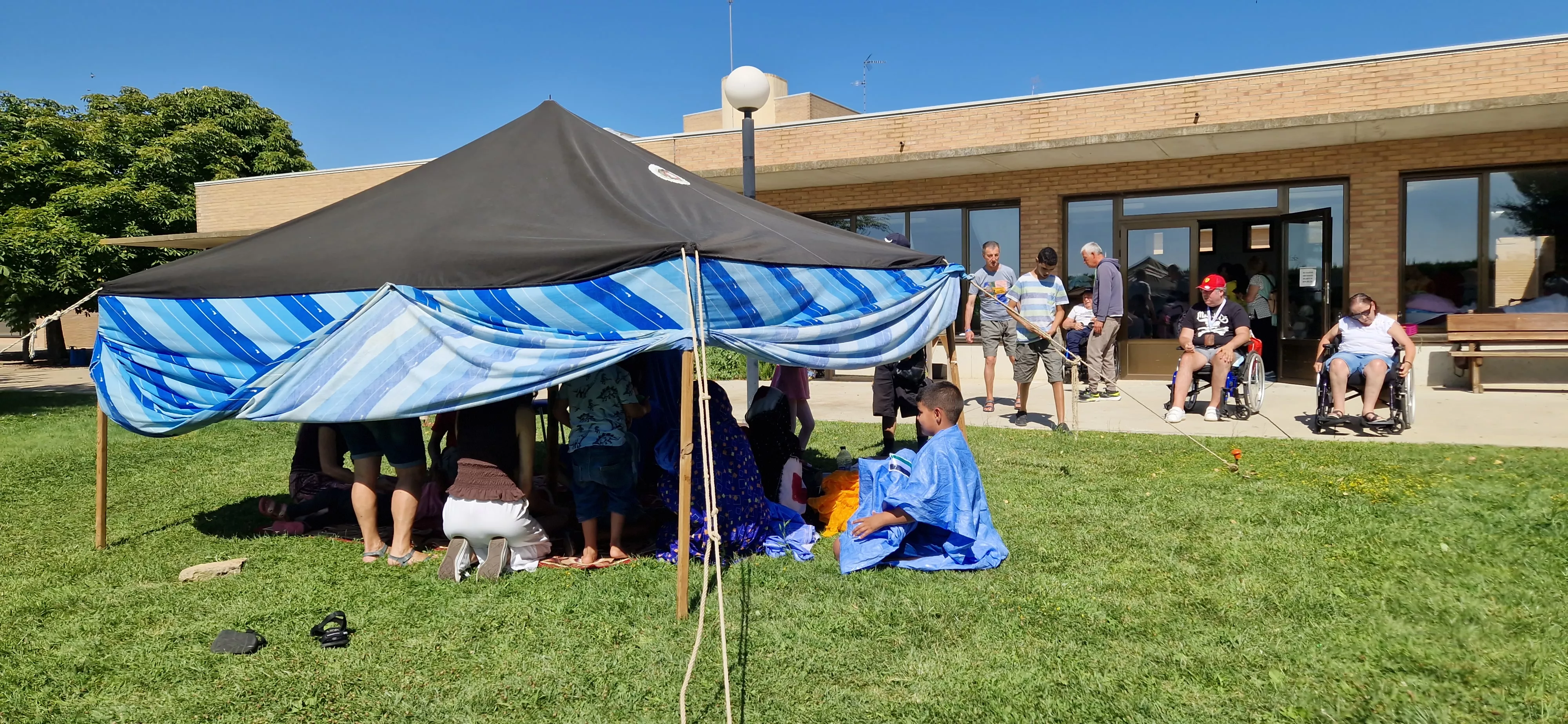 Fiesta celebrada en Aspace Huesca con los niños saharauis. Foto Myriam Martínez