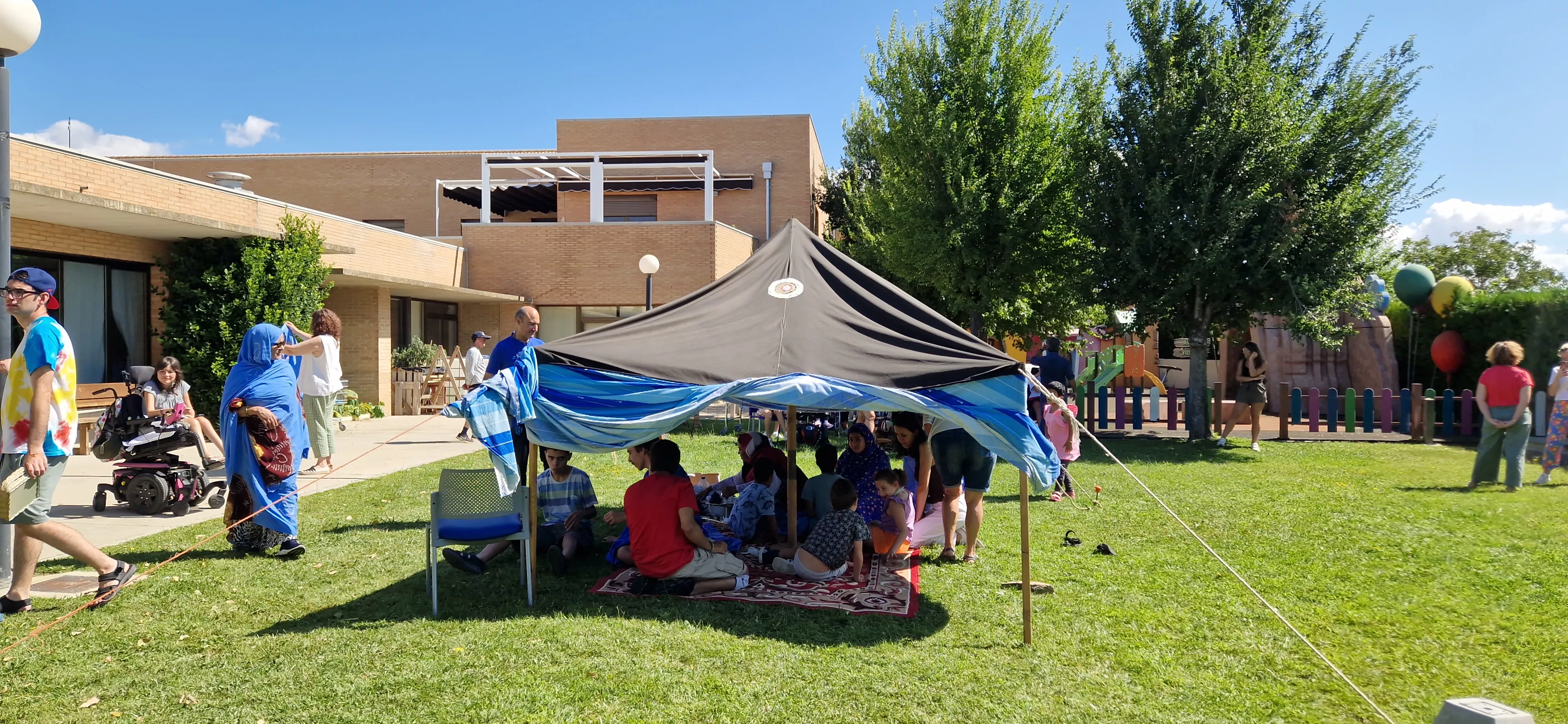 Fiesta celebrada en Aspace Huesca con los niños saharauis. Foto Myriam Martínez