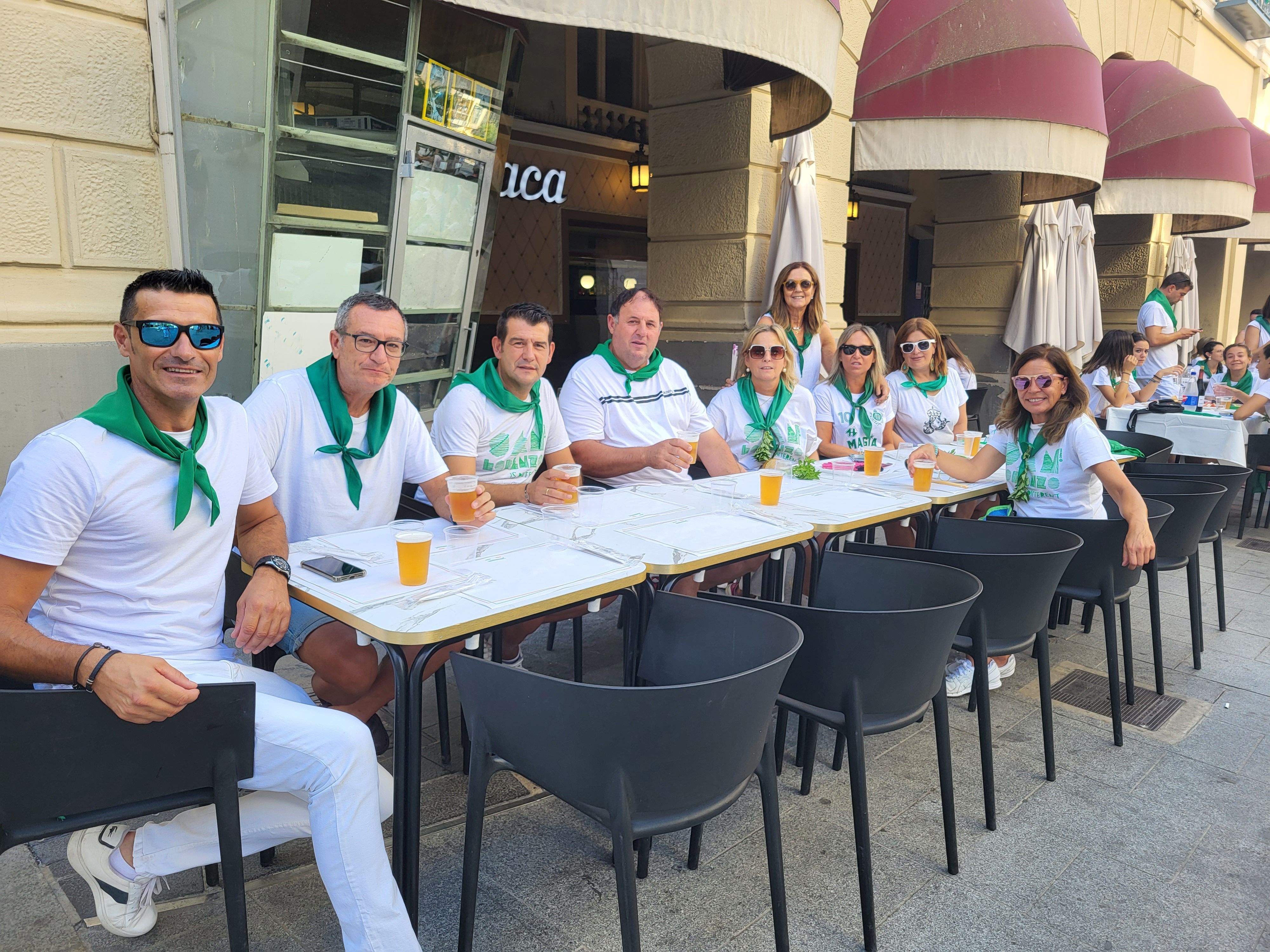Almuerzos en la antesala del chupinazo.