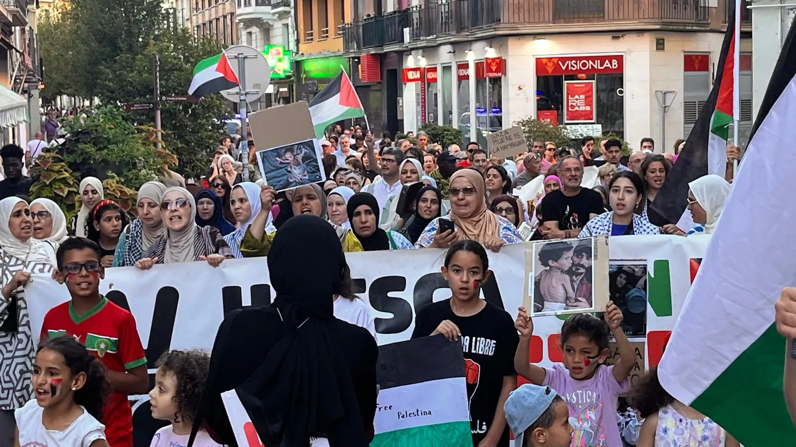 Manifestación en Huesca en solidaridad con Palestina. Foto Mercedes Manterola