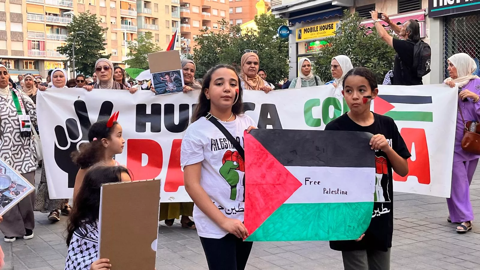 Manifestación en Huesca en solidaridad con Palestina. Foto Mercedes Manterola
