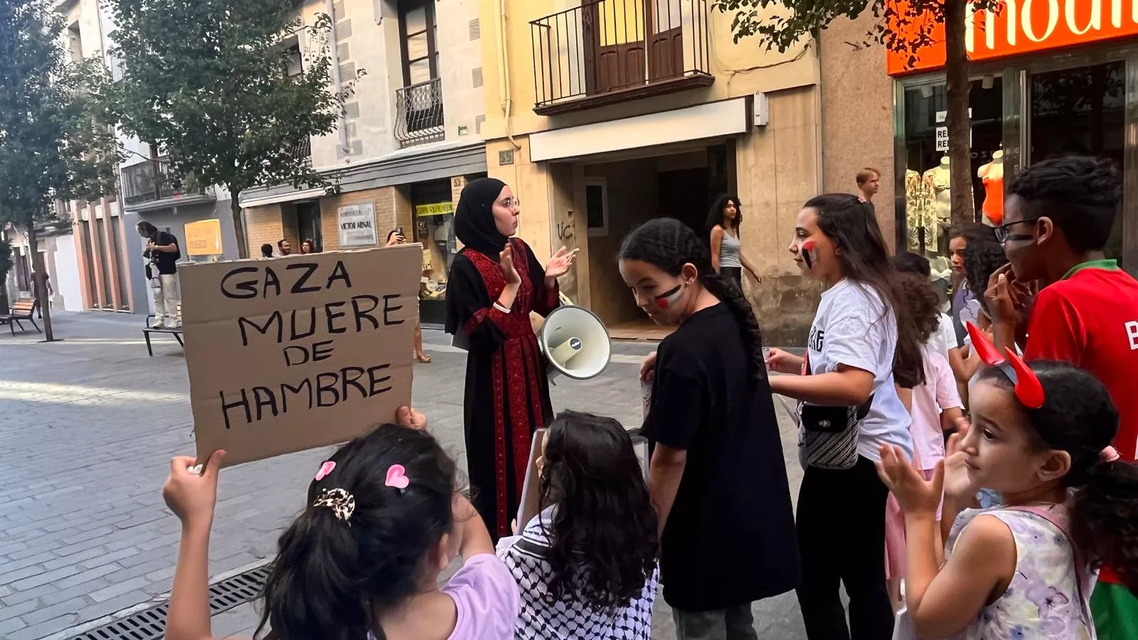 Manifestación en Huesca en solidaridad con Palestina. Foto Mercedes Manterola