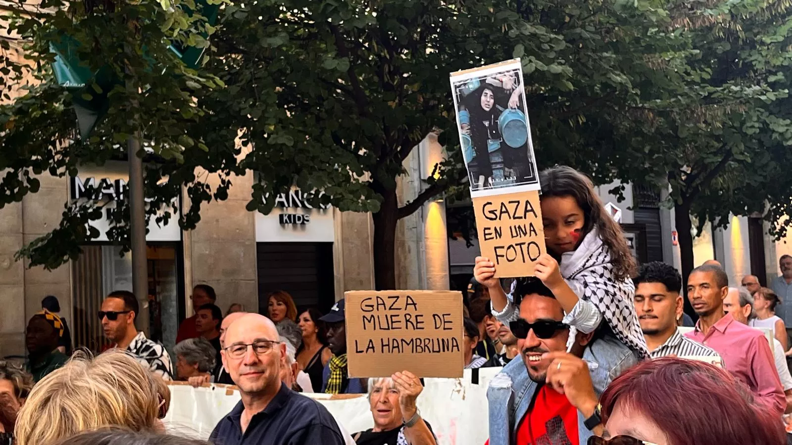 Manifestación en Huesca en solidaridad con Palestina. Foto Mercedes Manterola