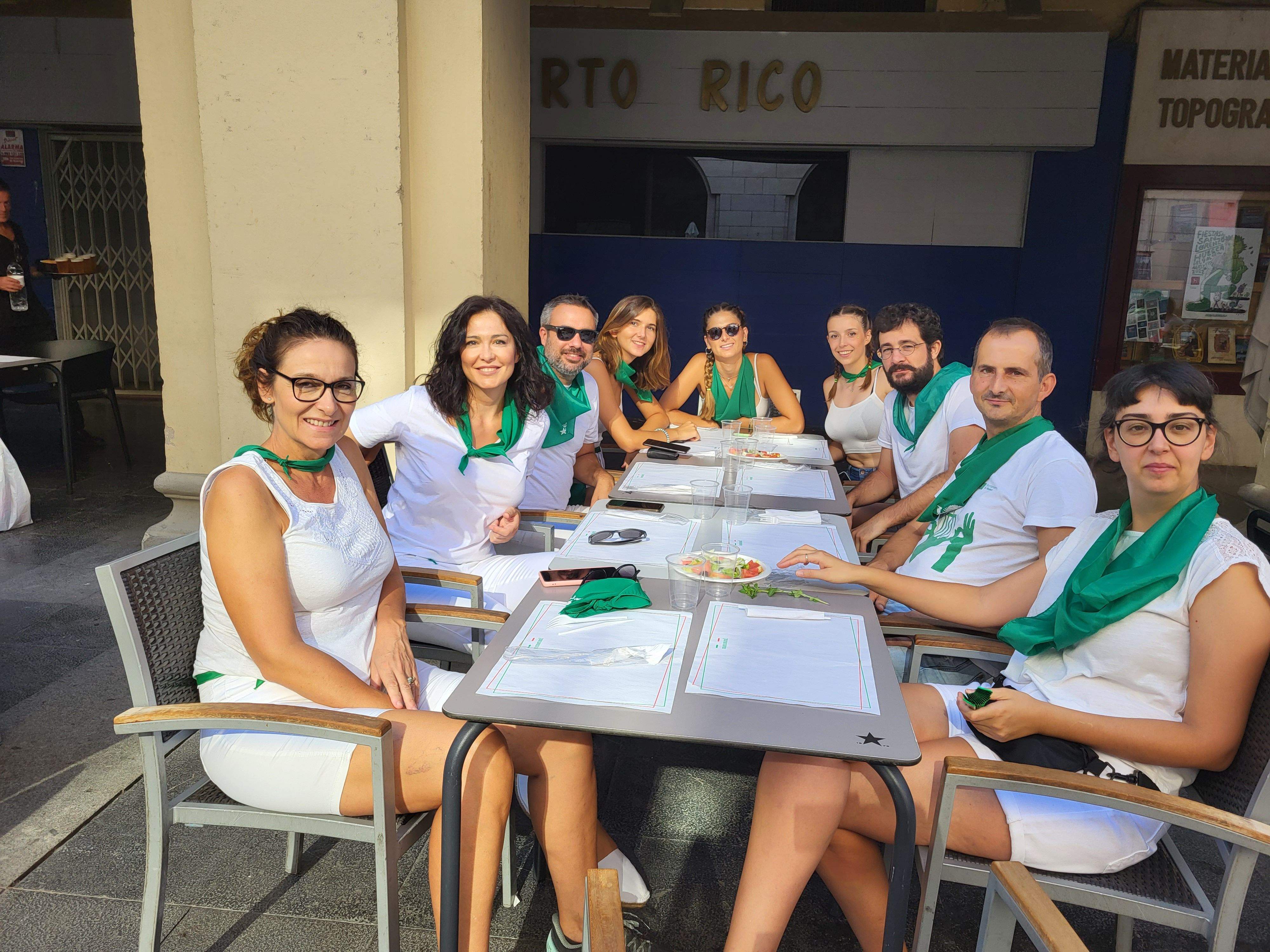 Almuerzos en la antesala del chupinazo.