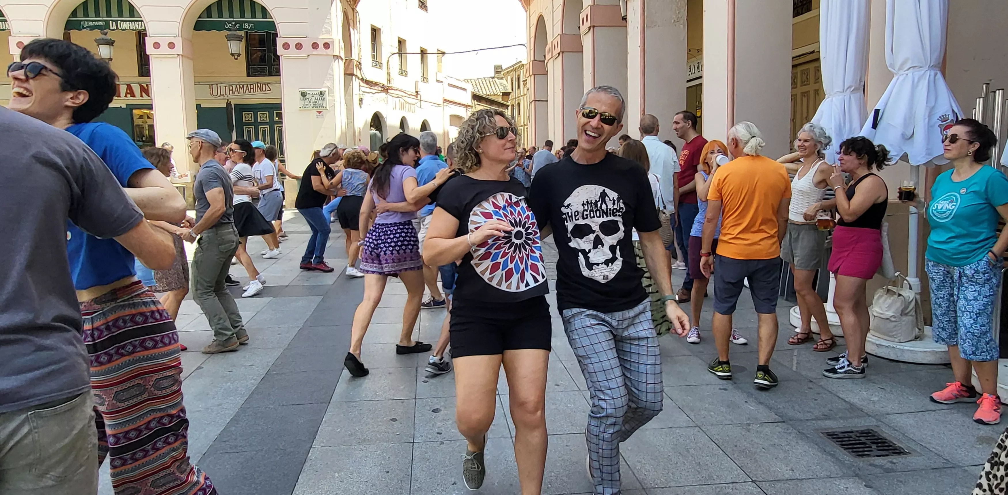 Oscaswing en la plaza López Allué. Foto Mercedes Manterola