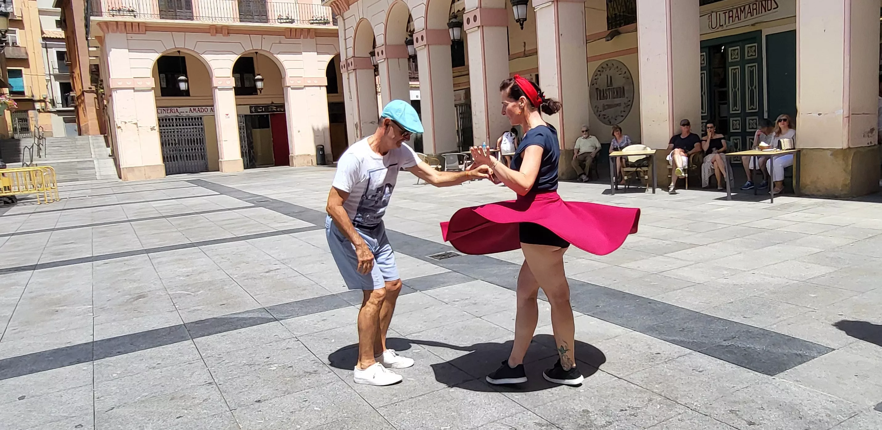 Oscaswing en la plaza López Allué. Foto Mercedes Manterola