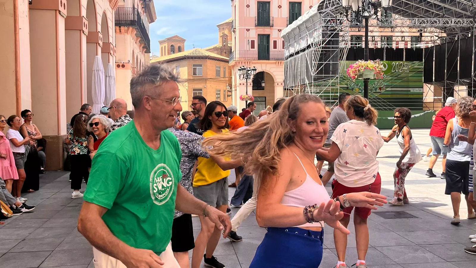 Oscaswing en la plaza López Allué. Foto Mercedes Manterola