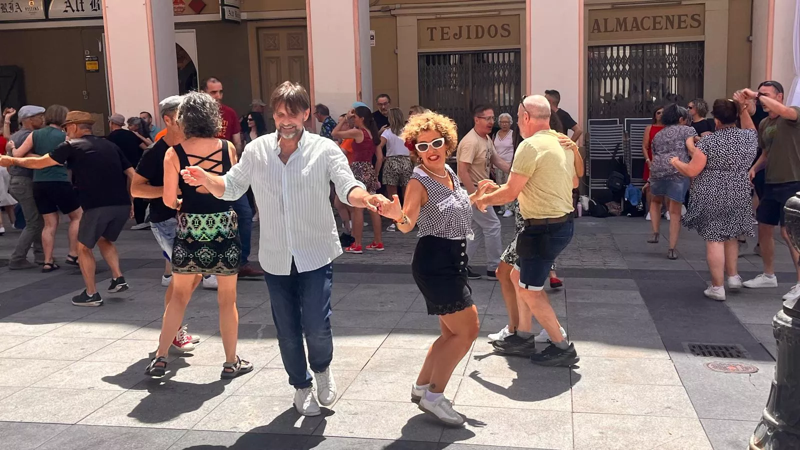 Oscaswing en la plaza López Allué. Foto Mercedes Manterola