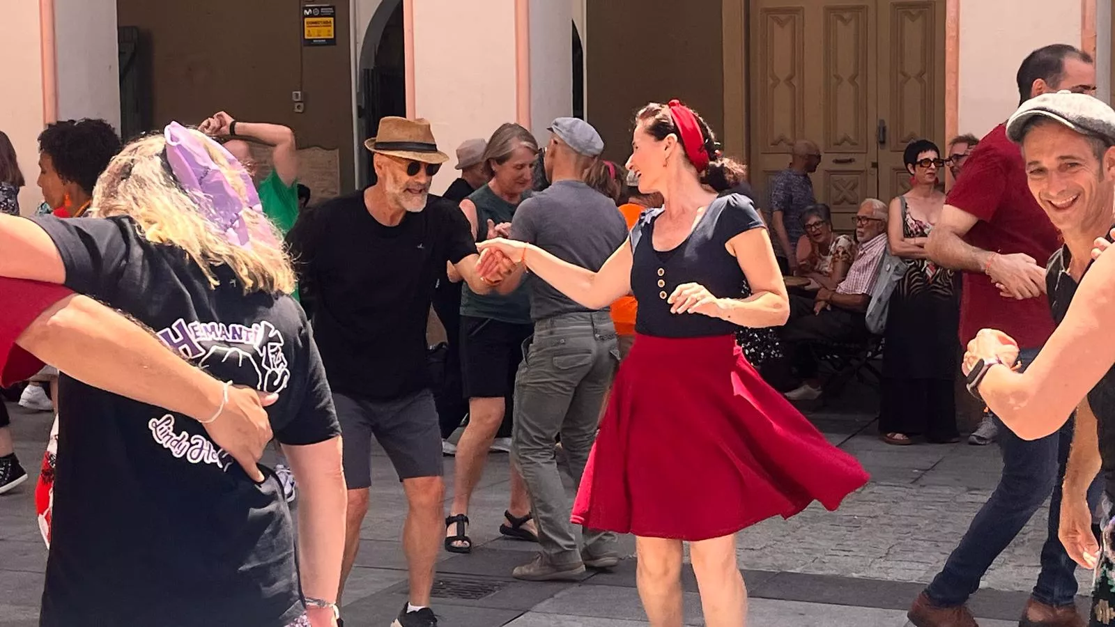 Oscaswing en la plaza López Allué. Foto Mercedes Manterola