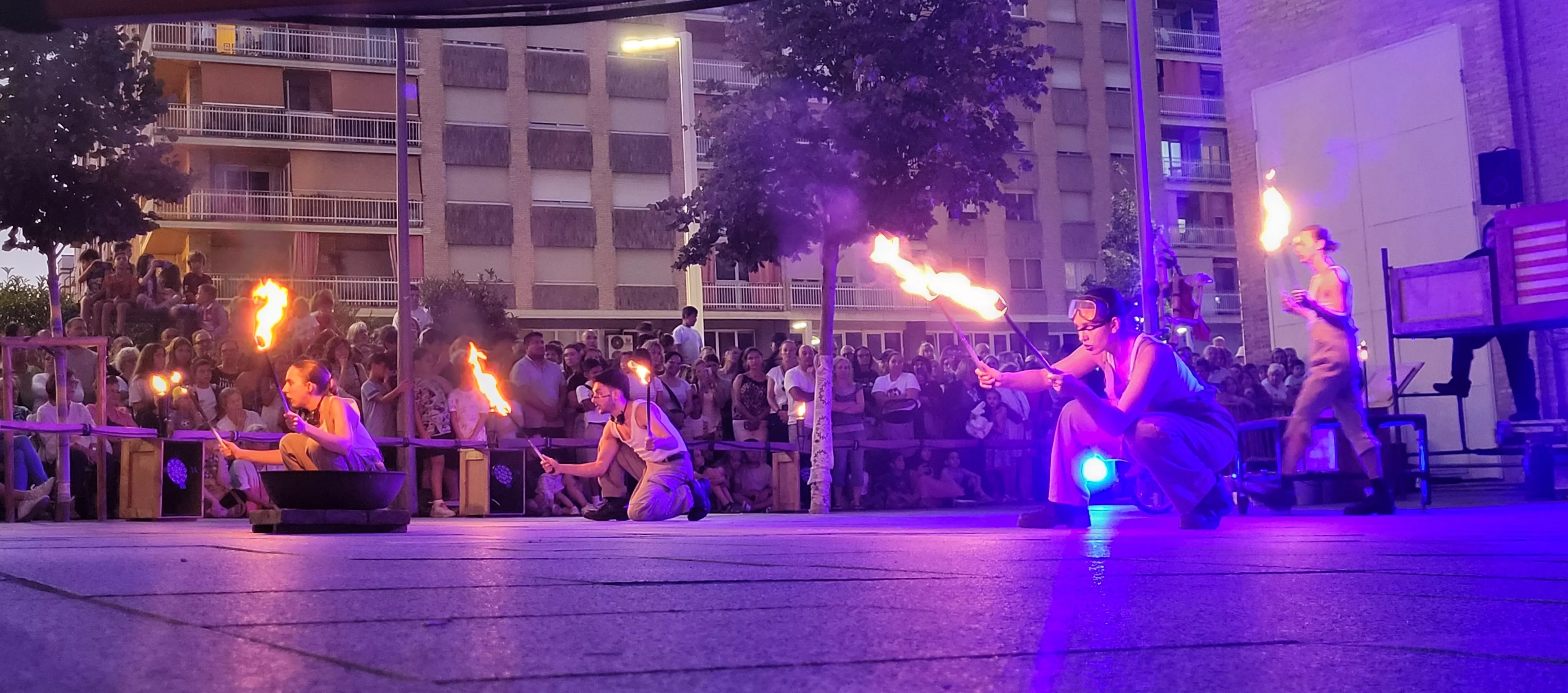 Espectáculo L’Avalot en el prelaurentis de Huesca. Foto Mercedes Manterola