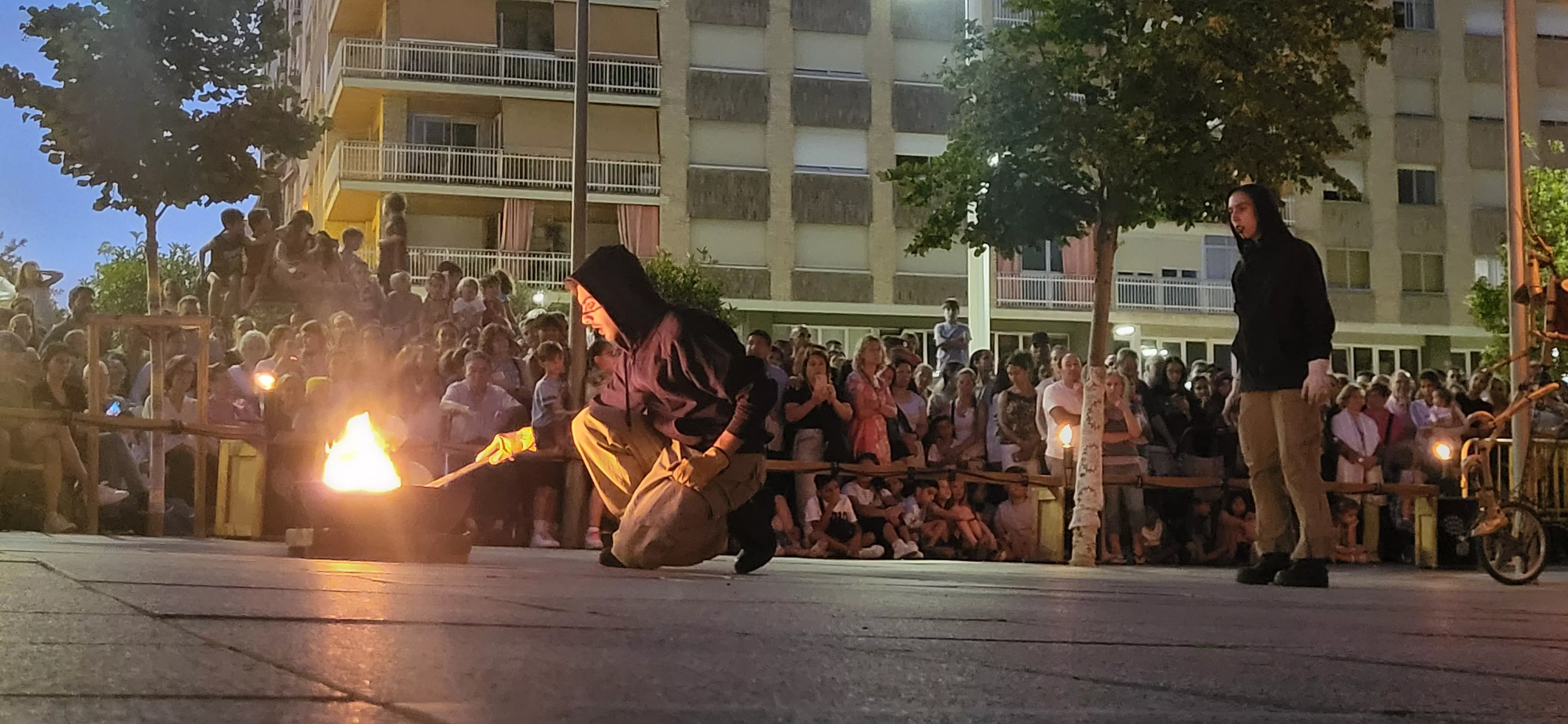 Espectáculo L’Avalot en el prelaurentis de Huesca. Foto Mercedes Manterola
