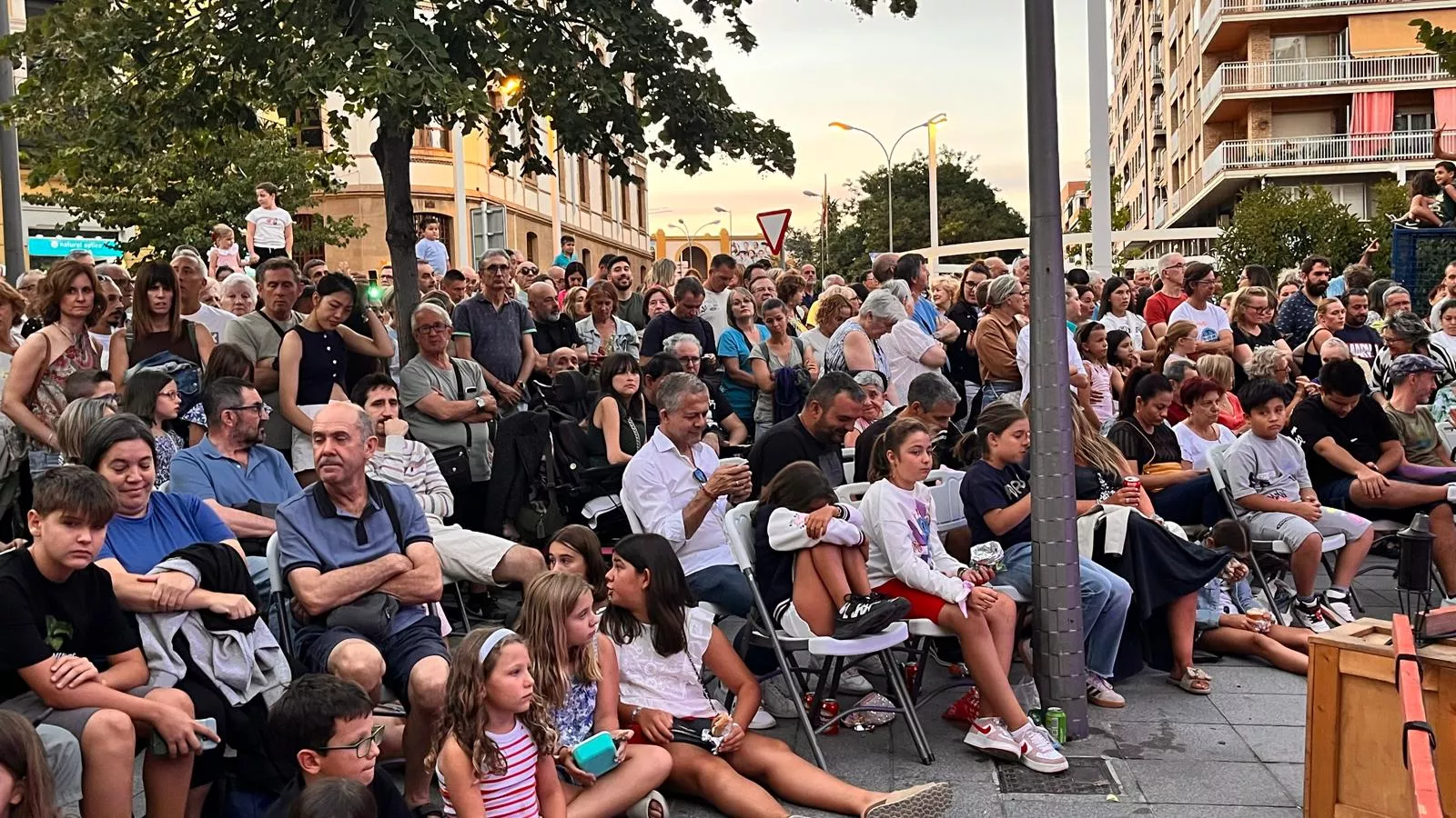 Espectáculo L’Avalot en el prelaurentis de Huesca. Foto Mercedes Manterola