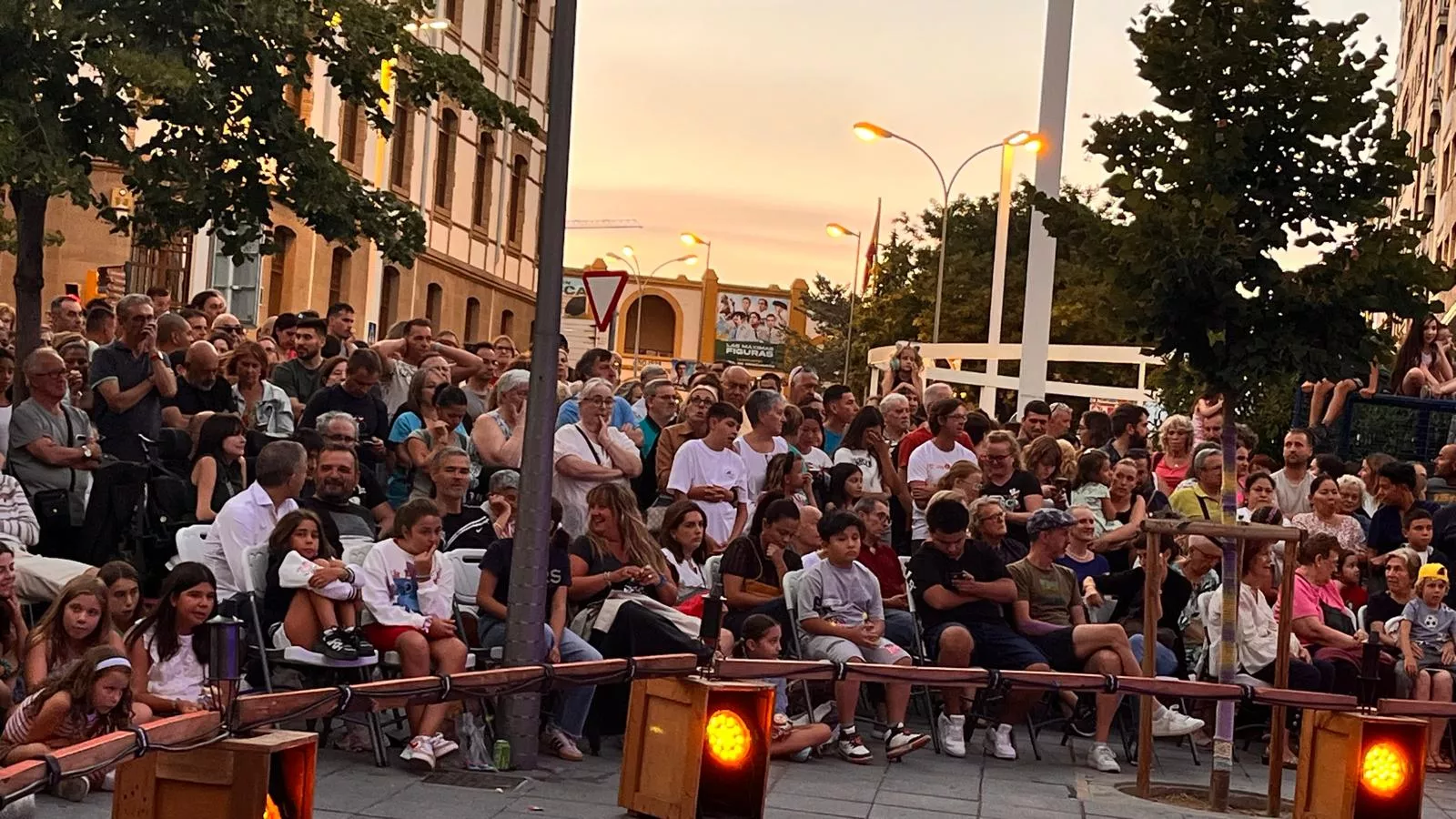 Espectáculo L’Avalot en el prelaurentis de Huesca. Foto Mercedes Manterola