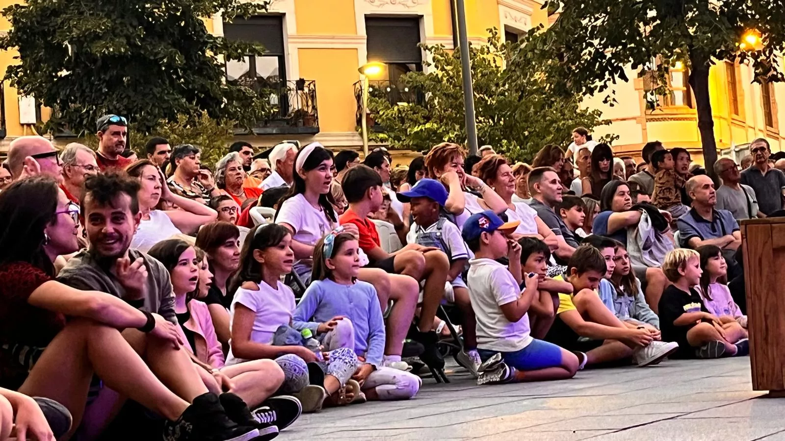 Espectáculo L’Avalot en el prelaurentis de Huesca. Foto Mercedes Manterola