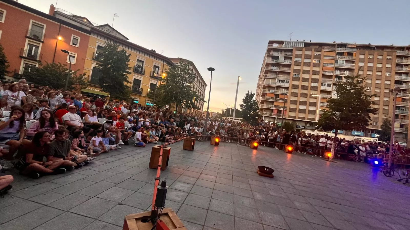 Espectáculo L’Avalot en el prelaurentis de Huesca. Foto Mercedes Manterola