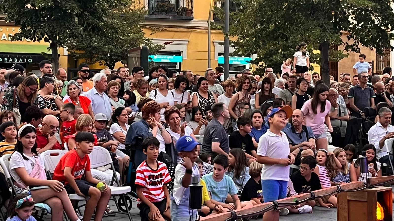 Espectáculo L’Avalot en el prelaurentis de Huesca. Foto Mercedes Manterola