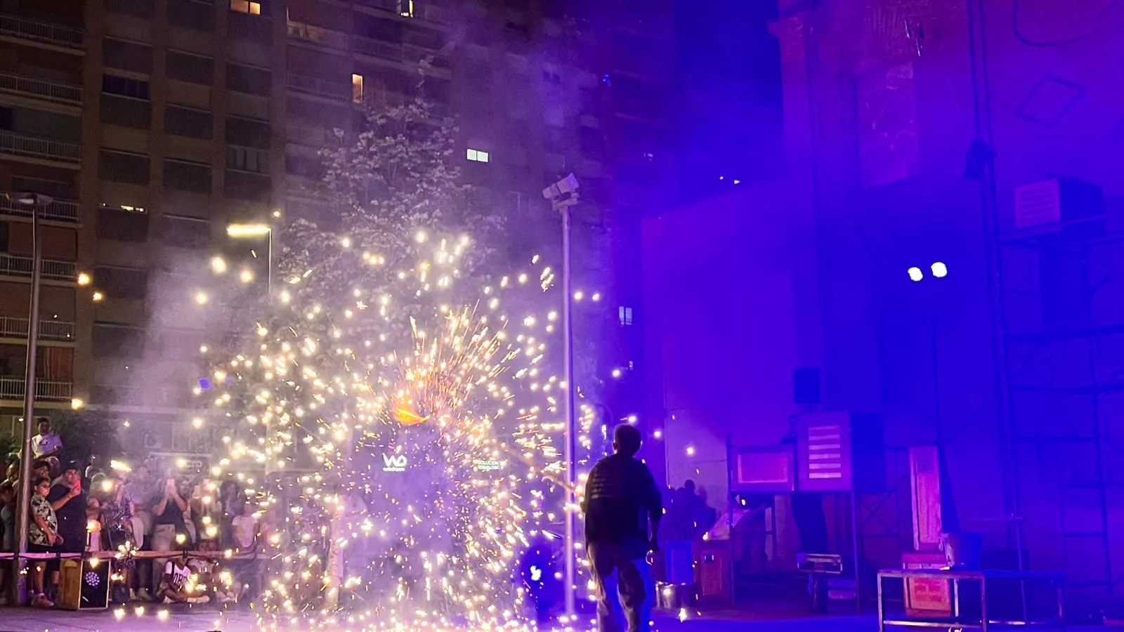Espectáculo L’Avalot en el prelaurentis de Huesca. Foto Mercedes Manterola