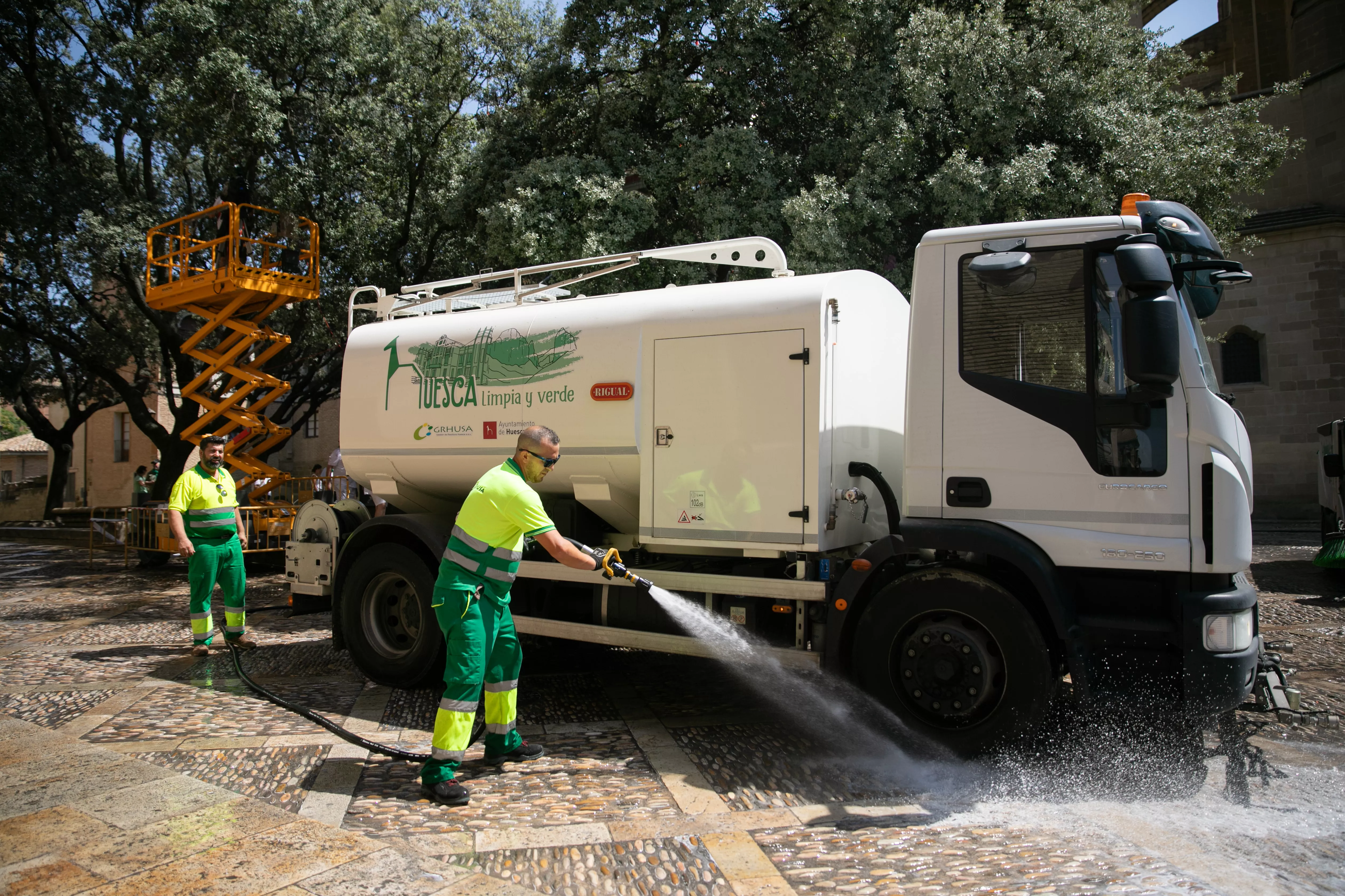 El Ayuntamiento de Huesca reforzará el servicio de limpieza en San Lorenzo.