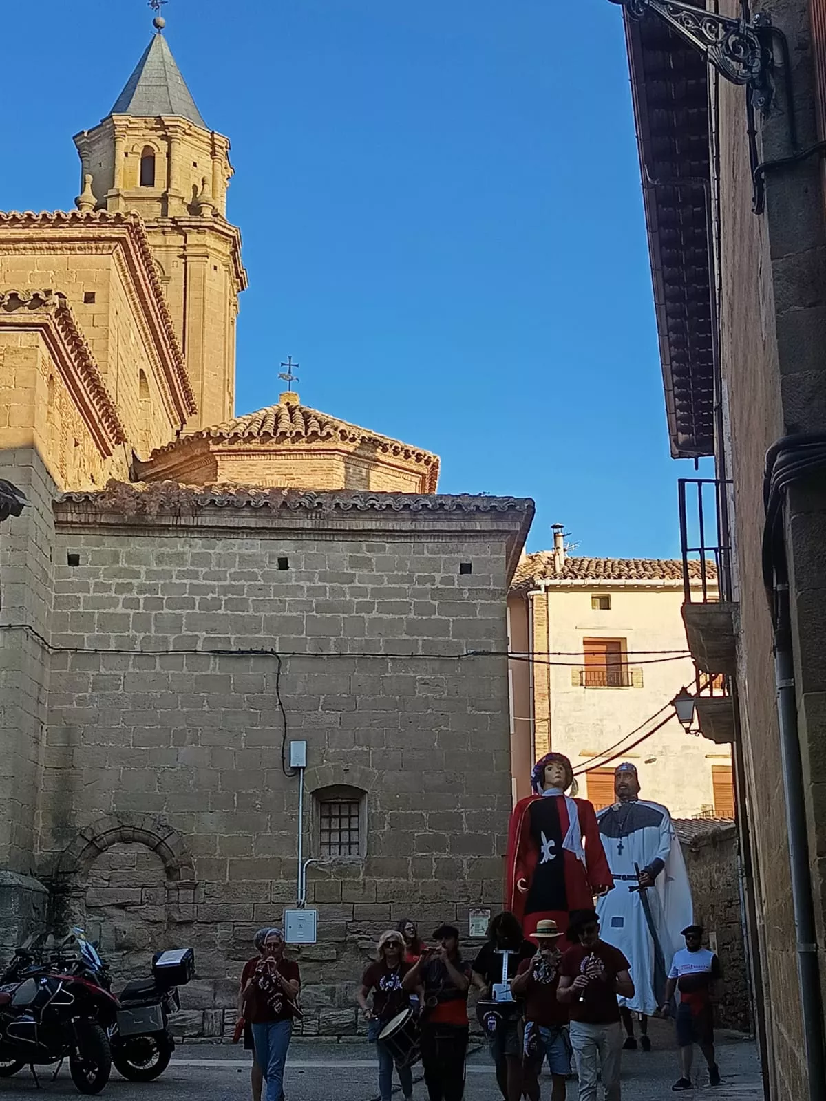 Segundo Encuentro de GIgantes de Adahuesca.