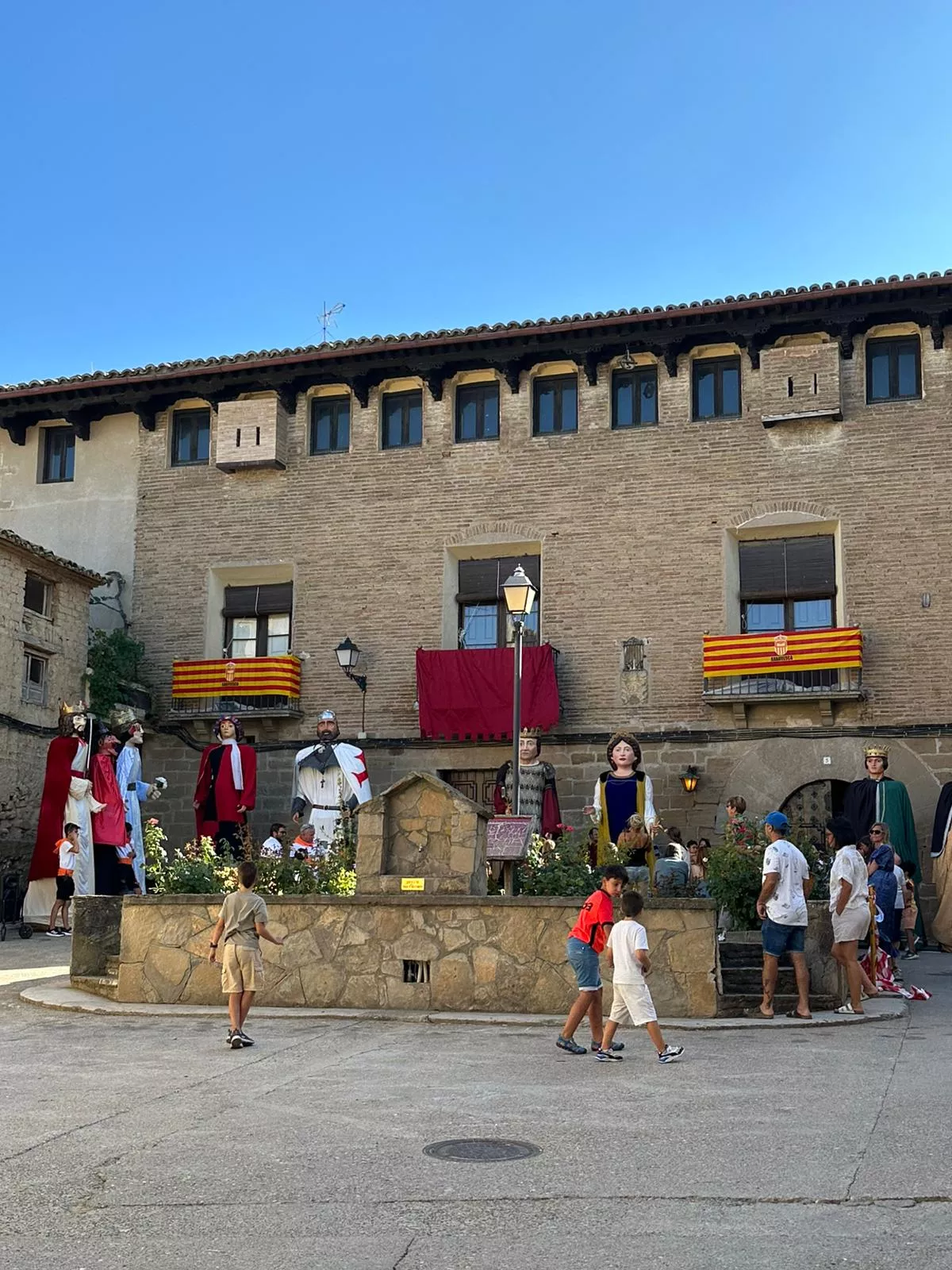 Segundo Encuentro de GIgantes de Adahuesca.