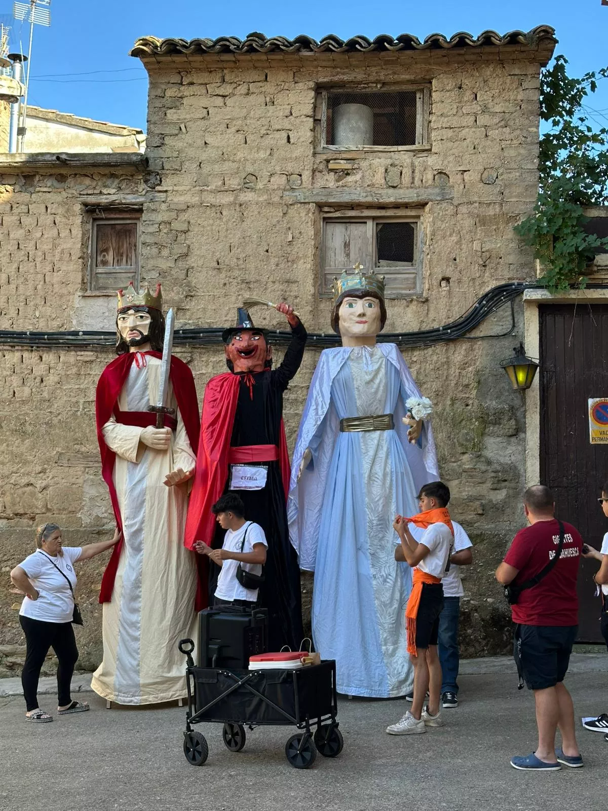 Segundo Encuentro de GIgantes de Adahuesca.