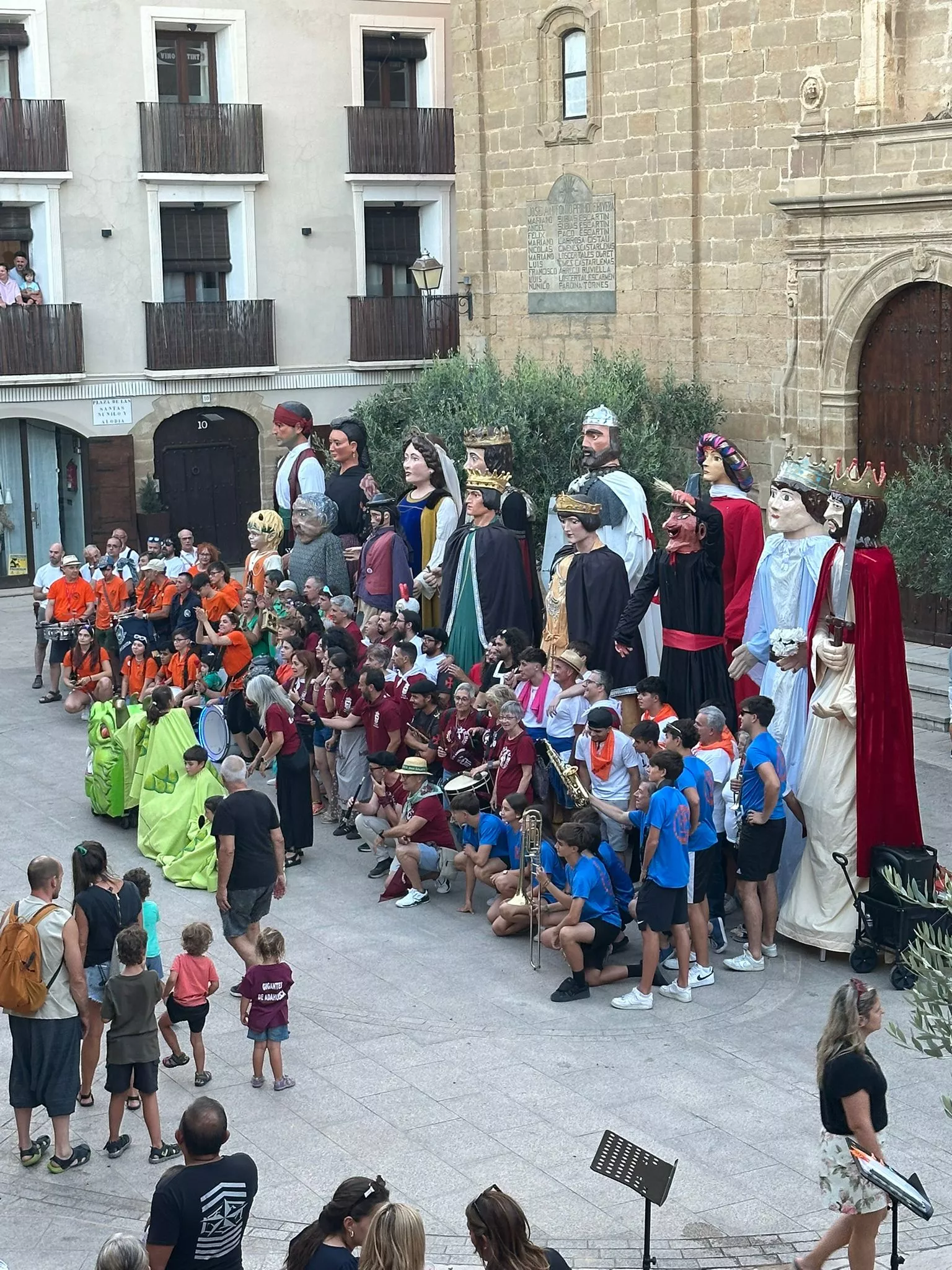 Segundo Encuentro de GIgantes de Adahuesca.