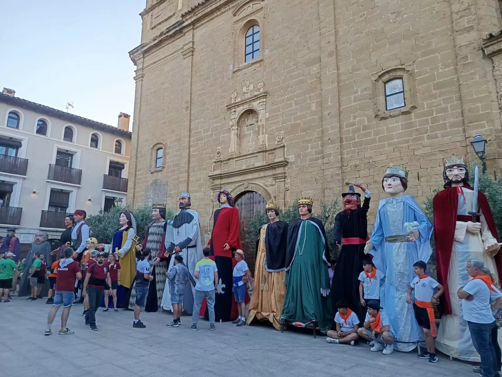 Segundo Encuentro de GIgantes de Adahuesca.