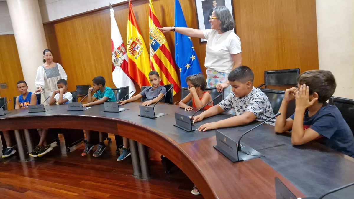 La Diputación de Huesca recibe a los niños saharauis del programa ...