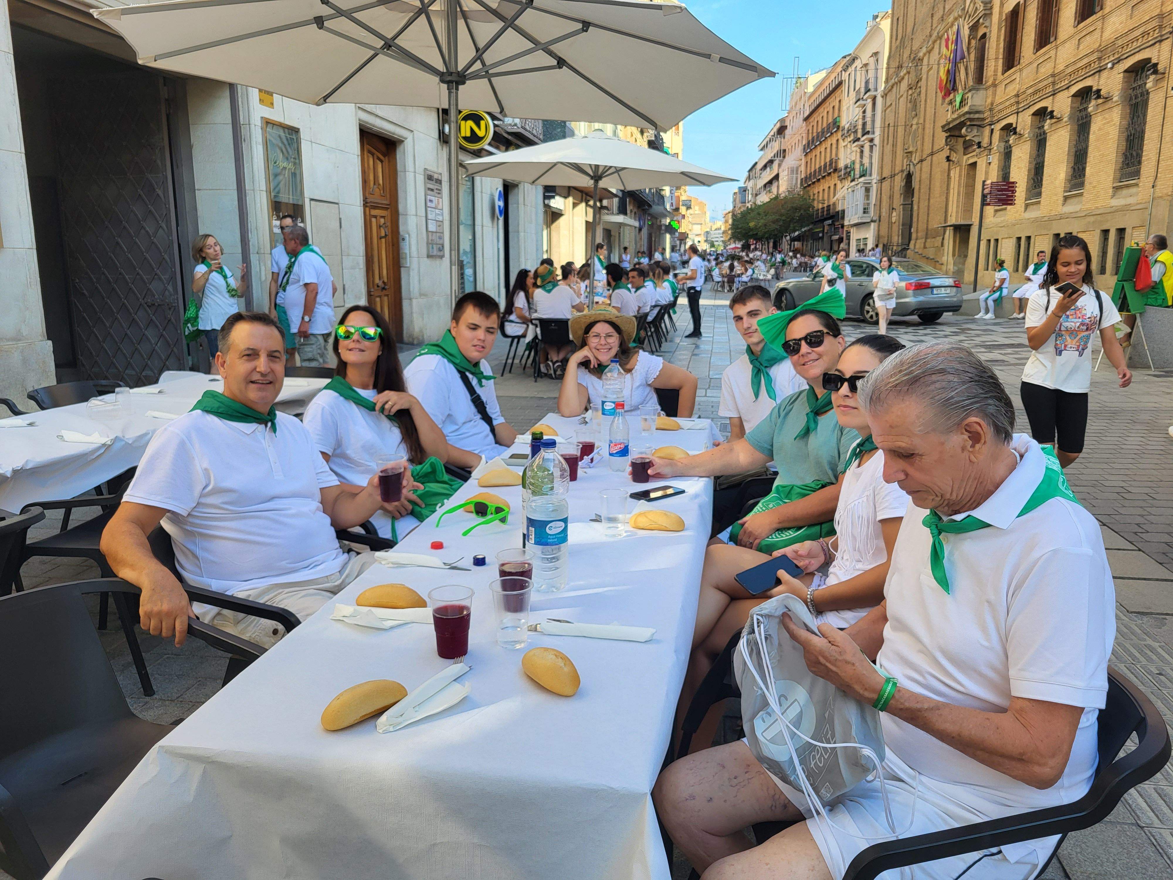 Almuerzos en la antesala del chupinazo.